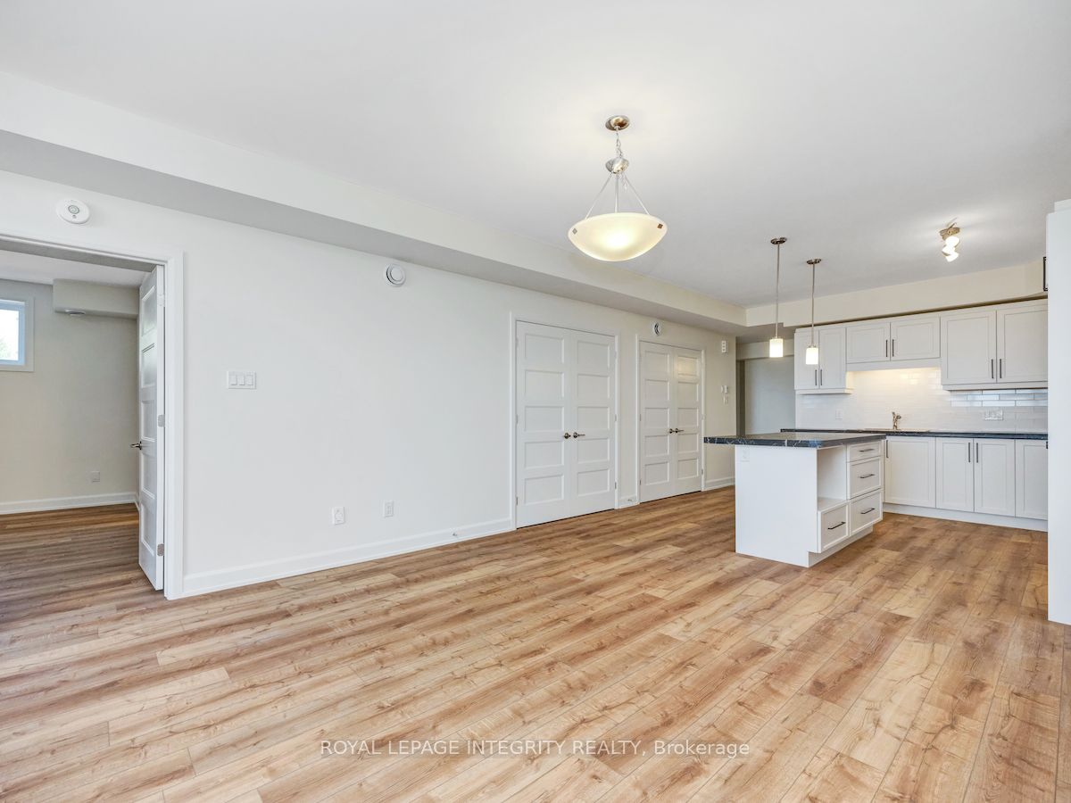 906 Chablis Crescent A Property Photo 4