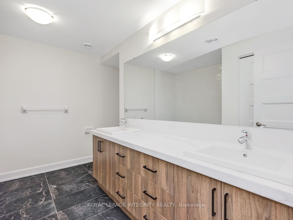 906 Chablis Crescent A Property Photo 9