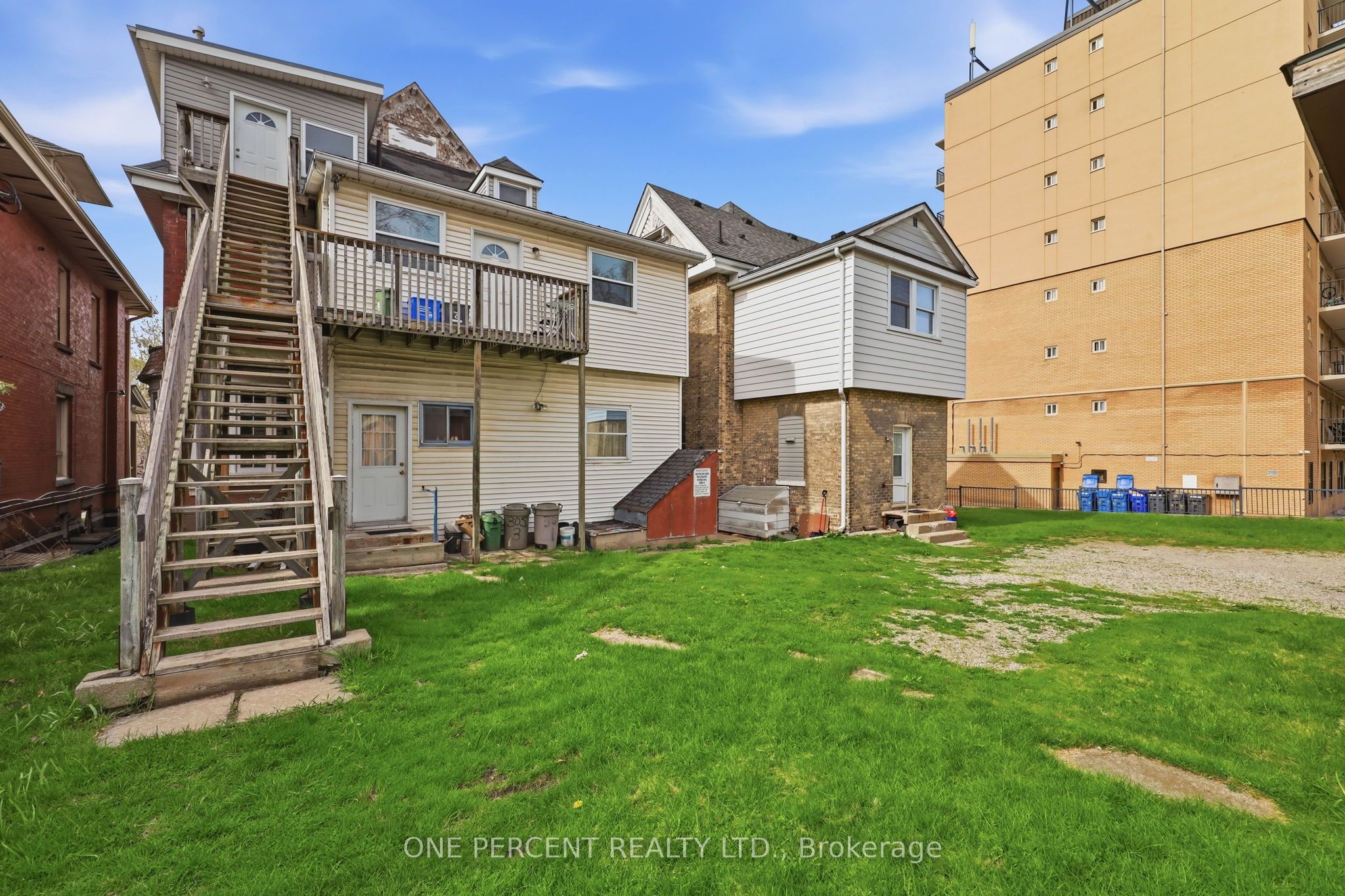305 Central Avenue Property Photo 4