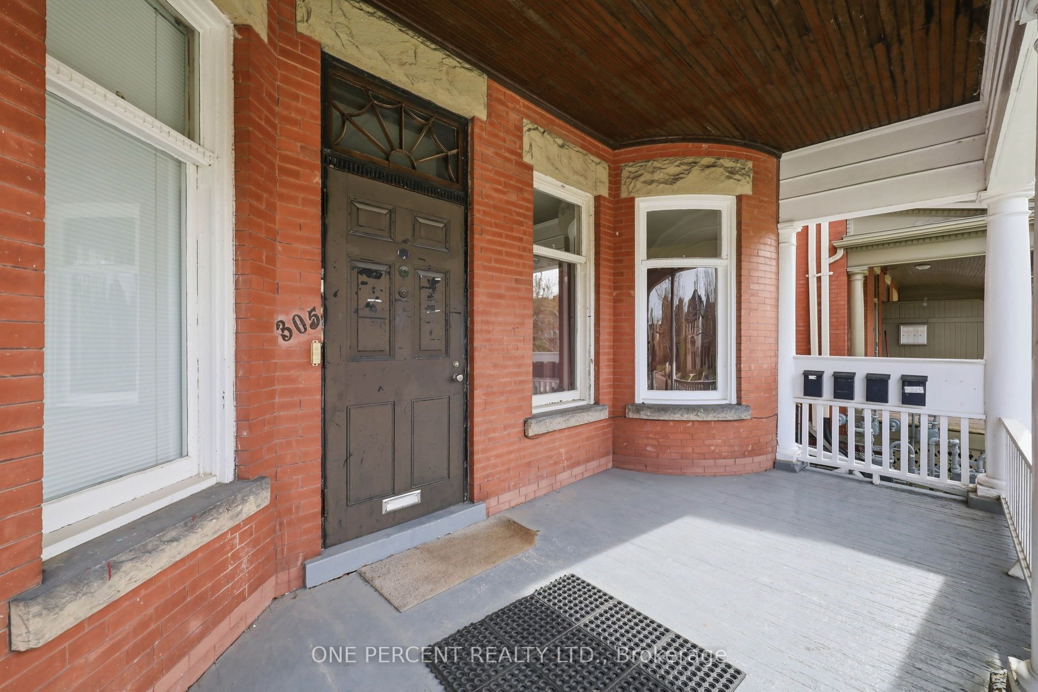 305 Central Avenue Property Photo 5