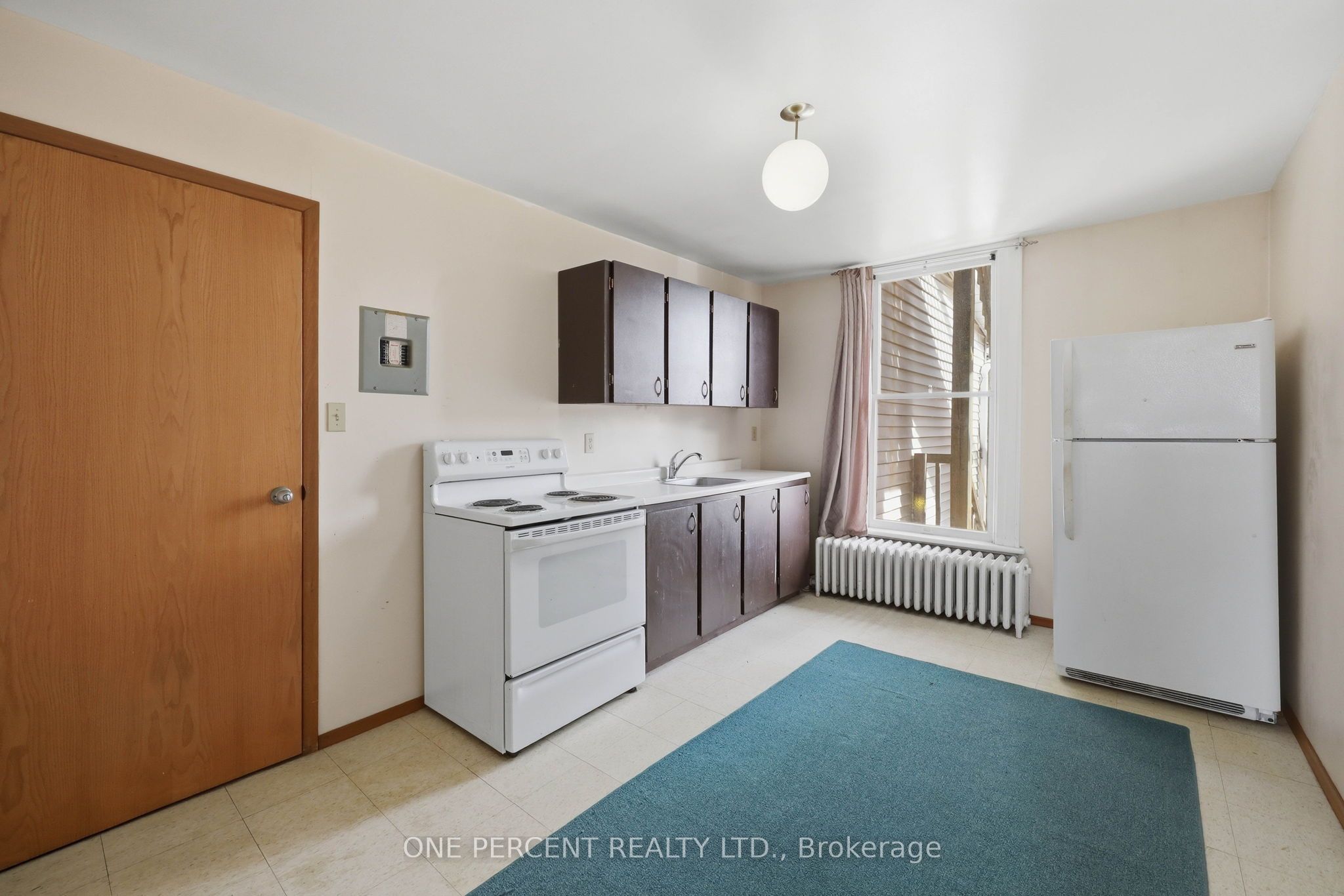 305 Central Avenue Property Photo 6