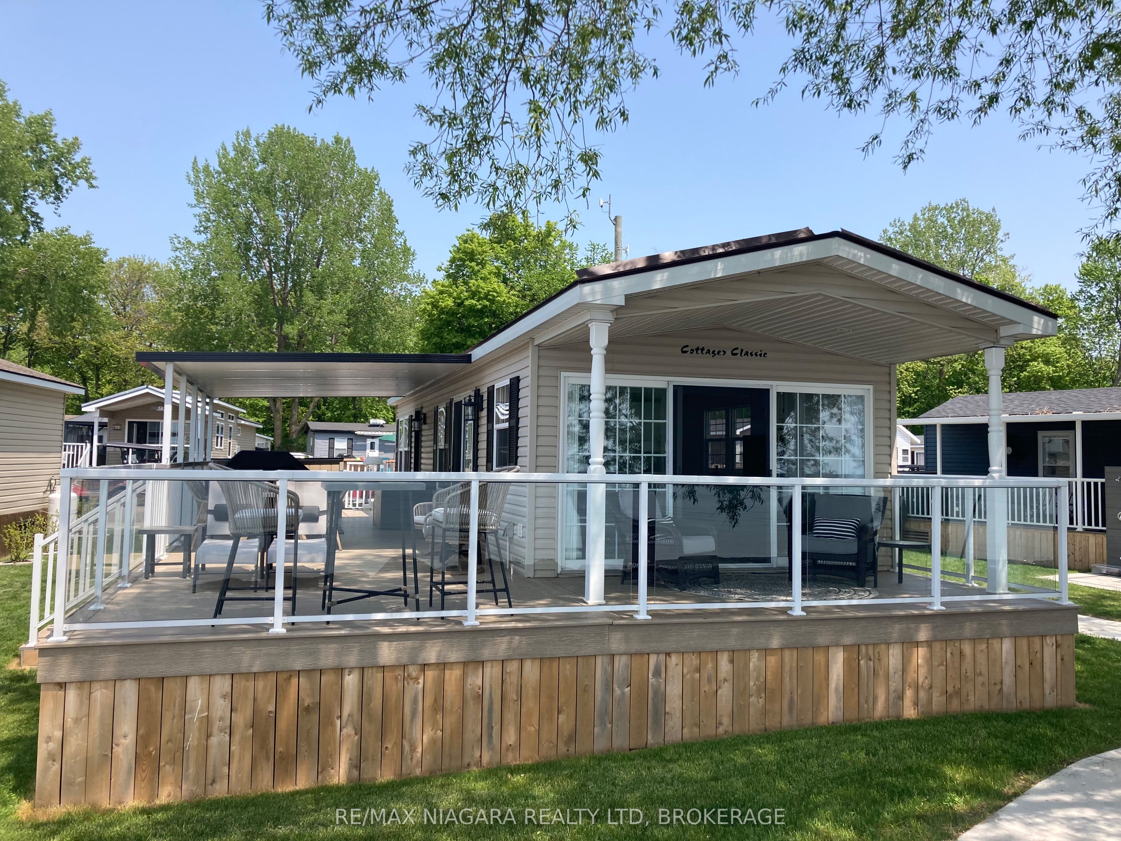 83 Wyldewood Property Photo 1