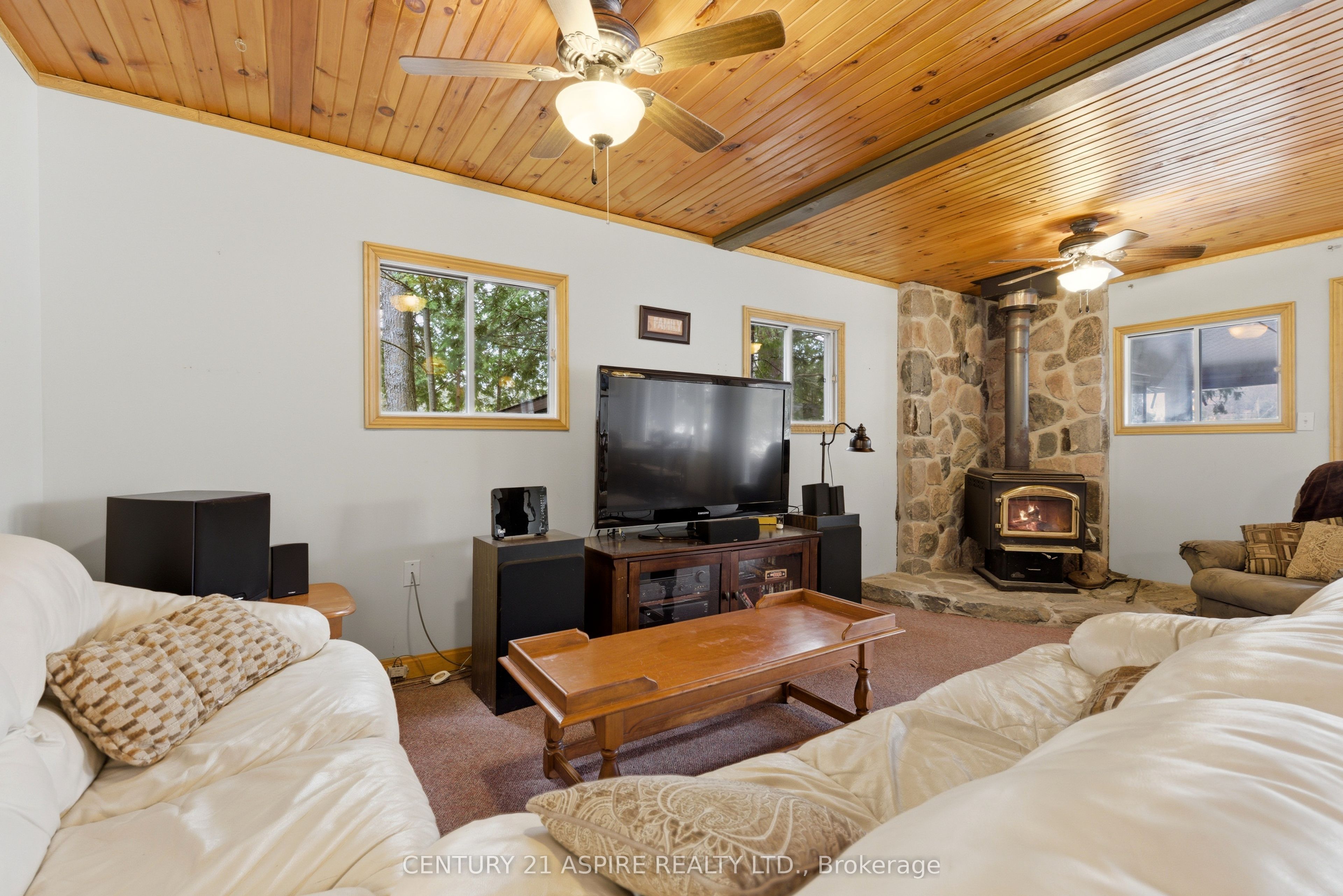 1023 Perry Point Lane Property Photo 12