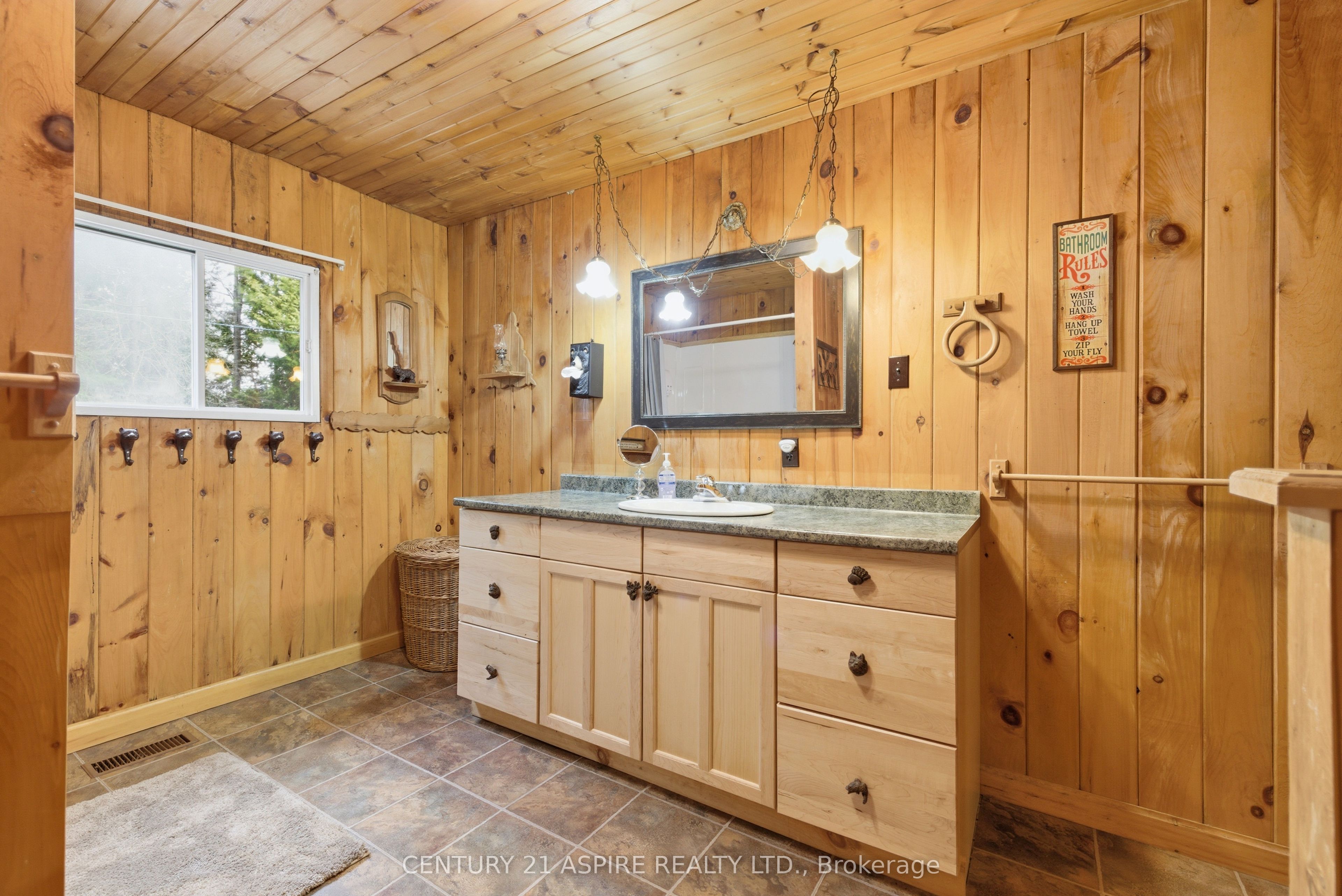 1023 Perry Point Lane Property Photo 18