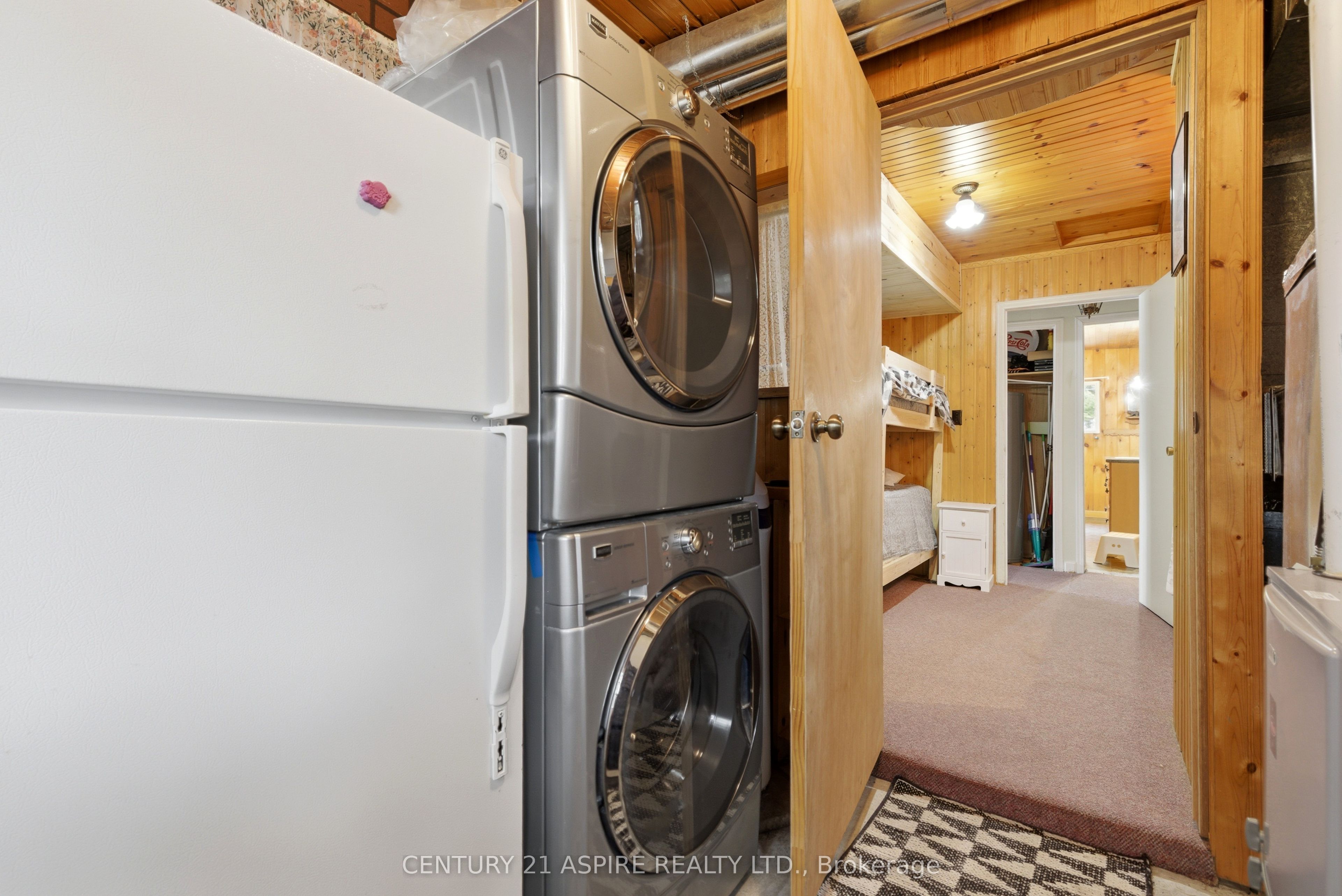 1023 Perry Point Lane Property Photo 23