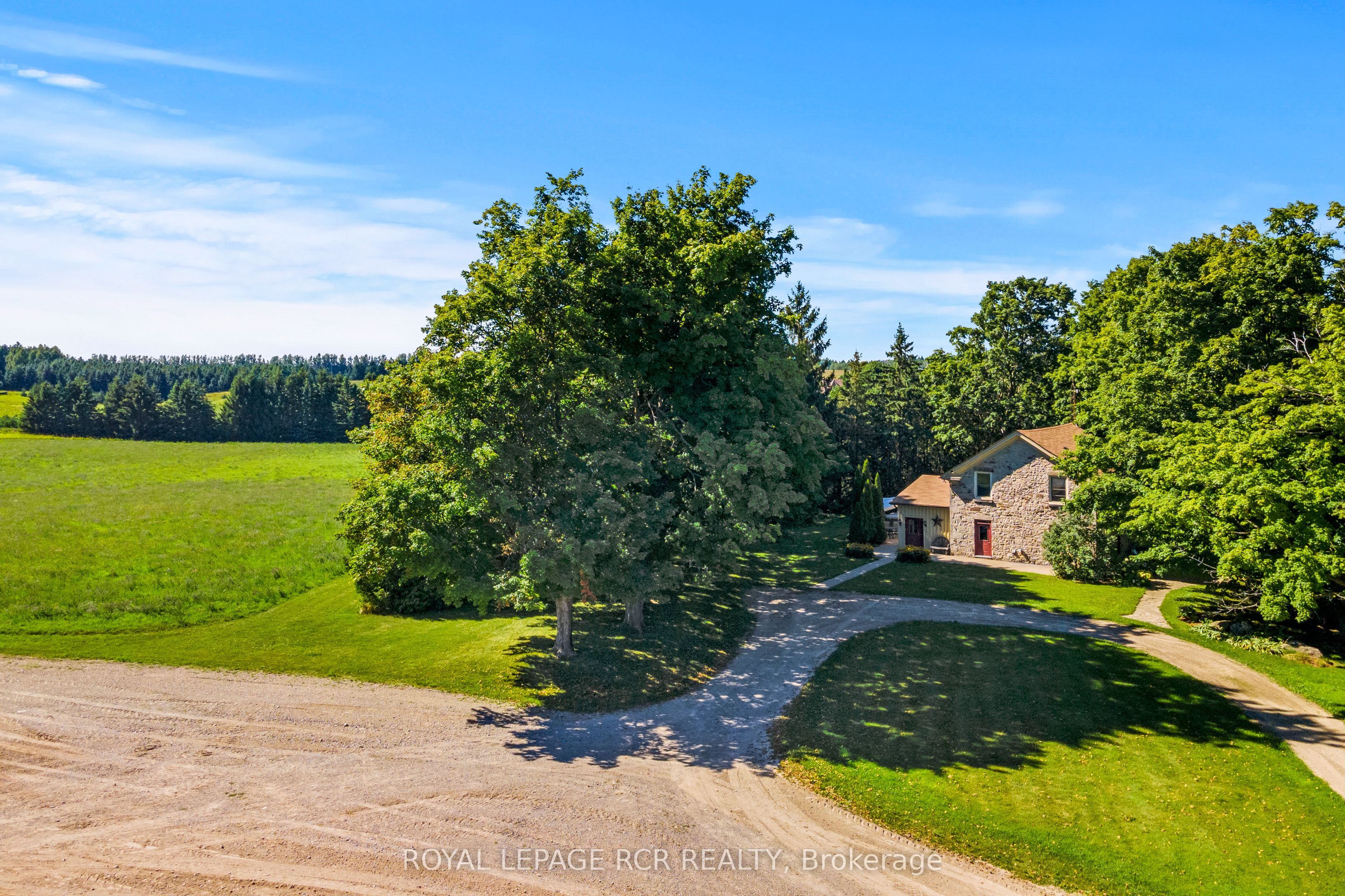 6122 Ninth Line Property Photo 4