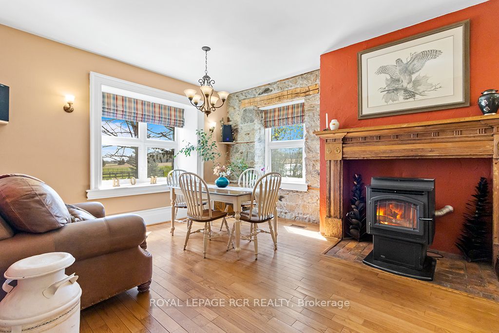 6122 Ninth Line Property Photo 12