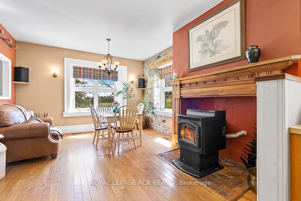 6122 Ninth Line Property Photo 13
