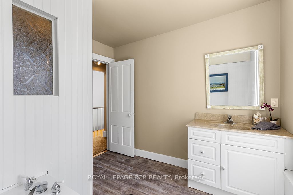 6122 Ninth Line Property Photo 32