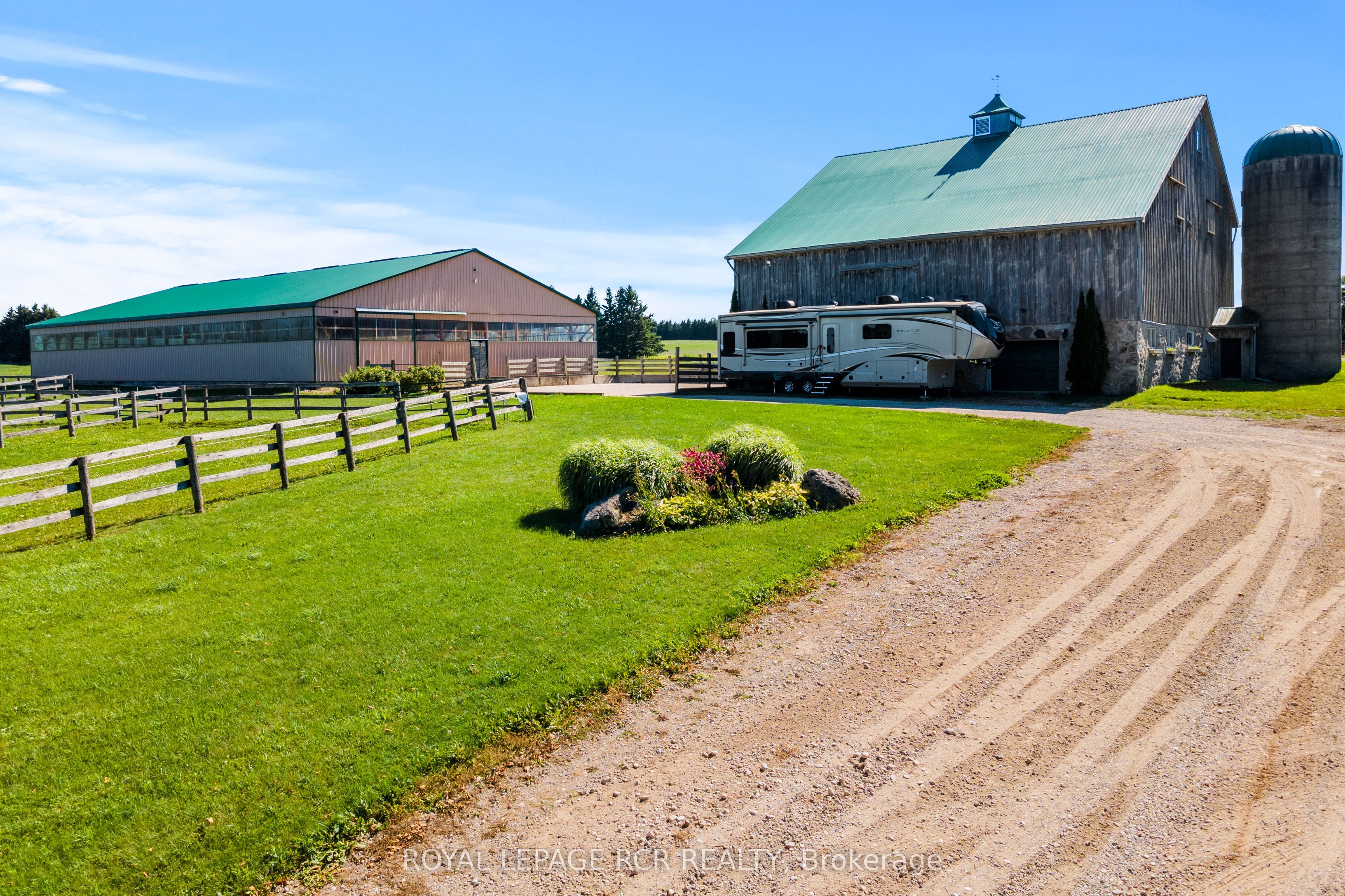 6122 Ninth Line Property Photo 46