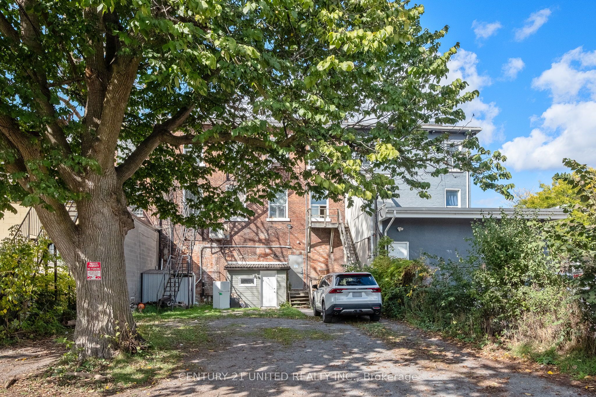 41-43 King Street E Property Photo 15
