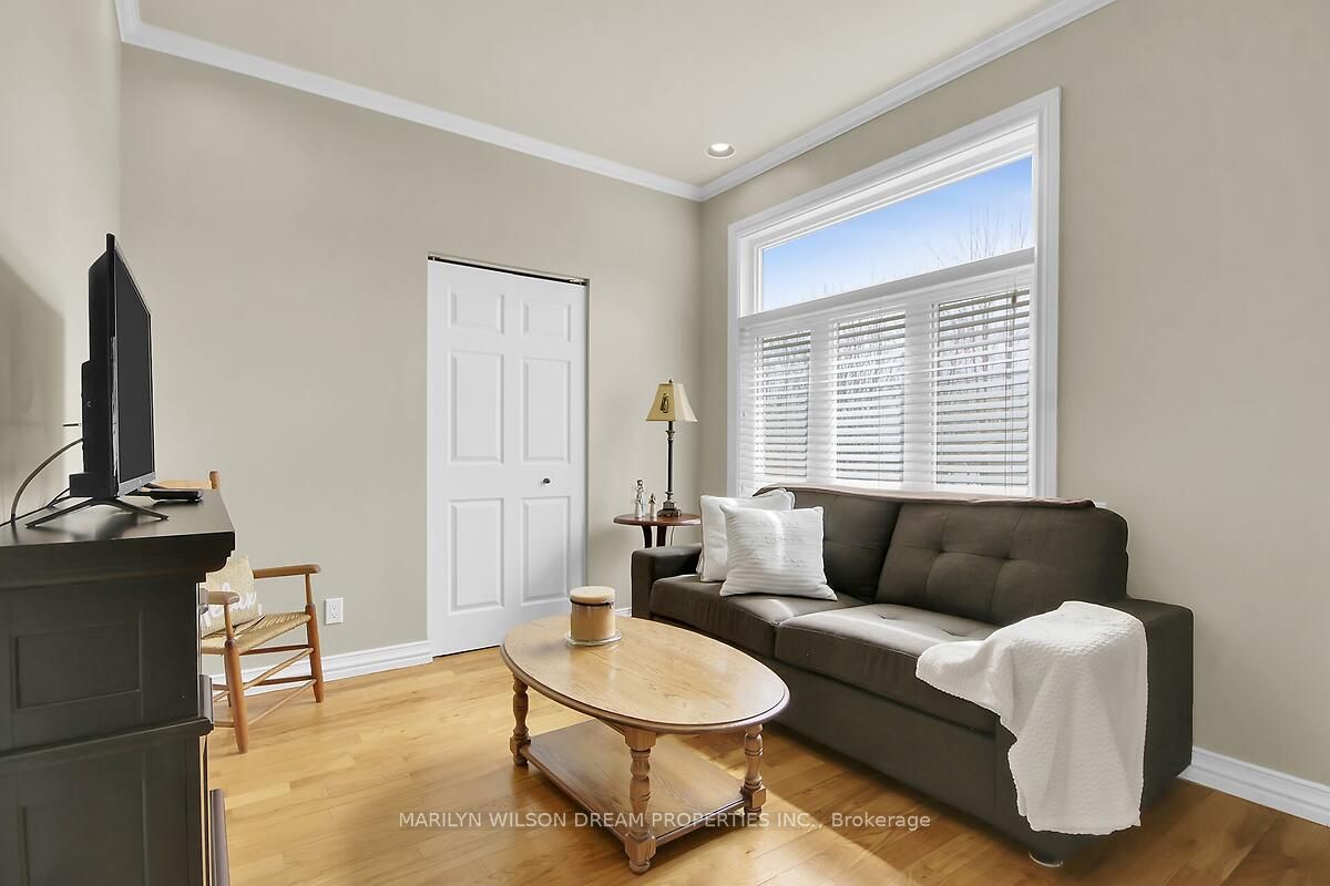 3276 Barlow Crescent Property Photo 20