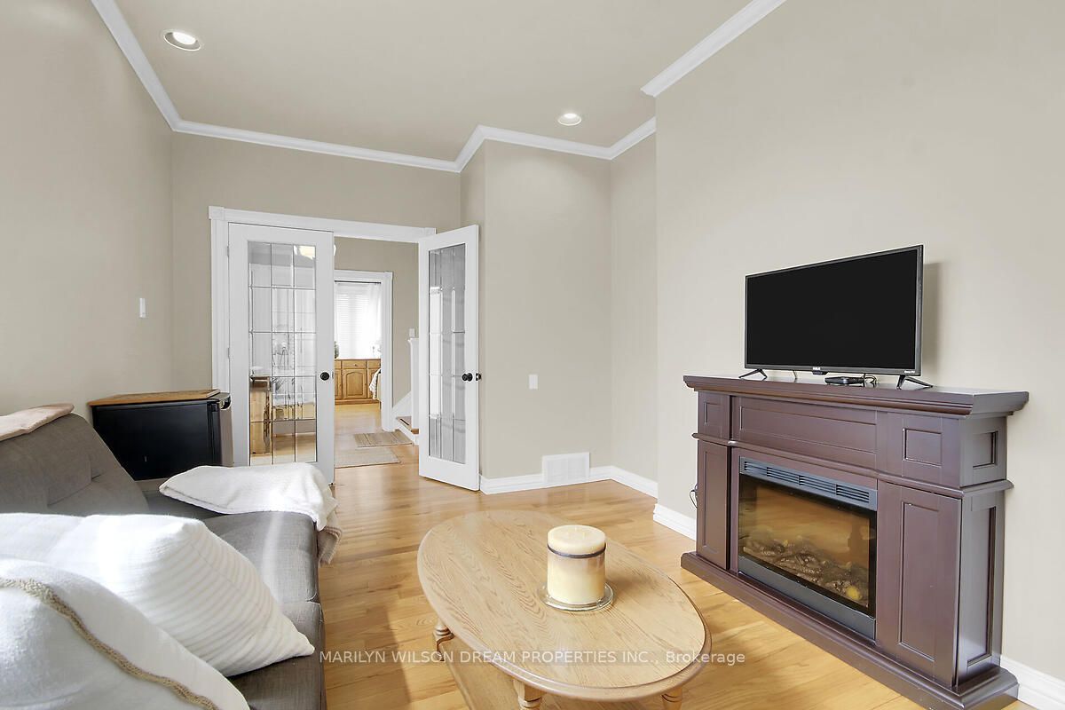 3276 Barlow Crescent Property Photo 22