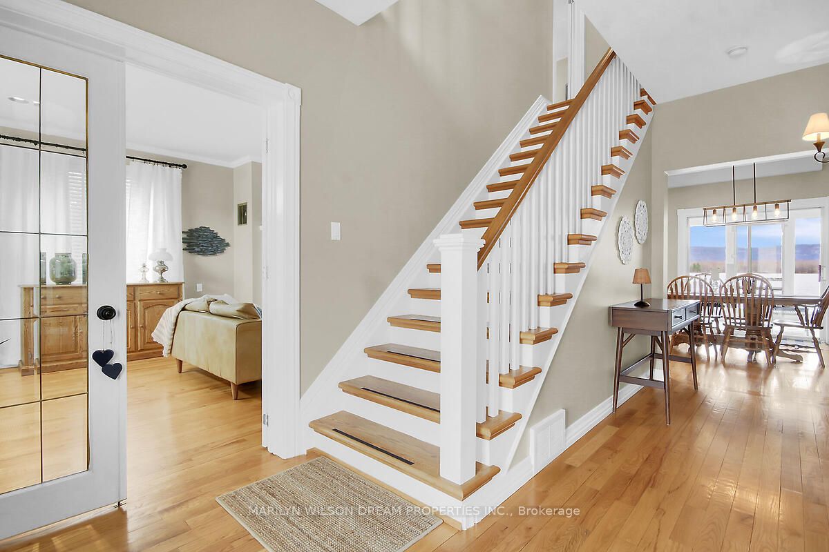 3276 Barlow Crescent Property Photo 24