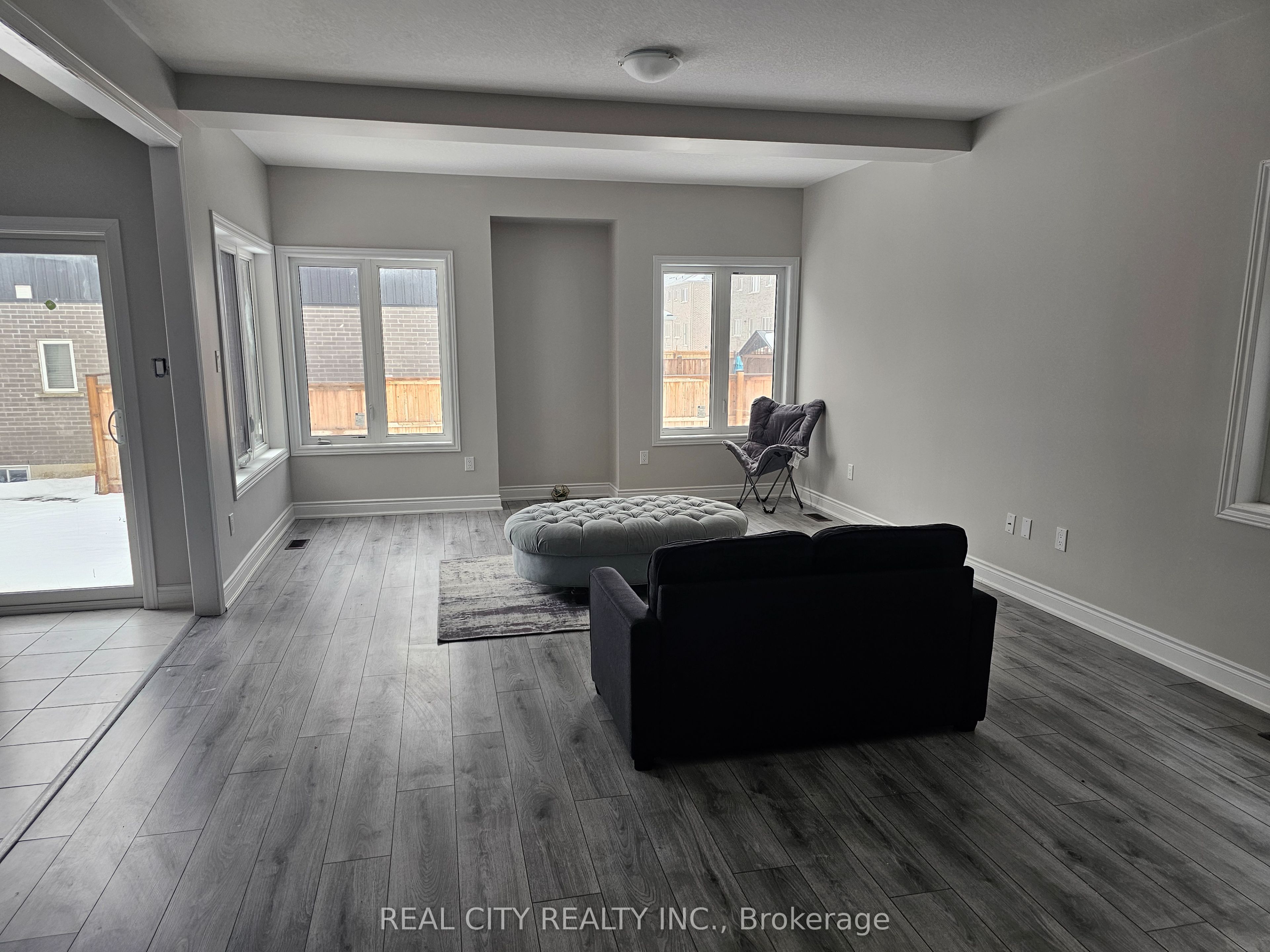 132 Sunset Way Property Photo 8