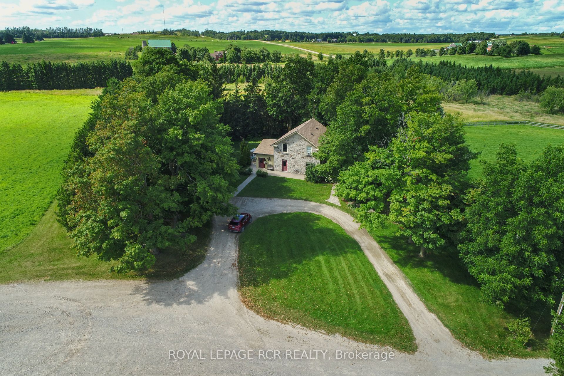 6122 Ninth Line Property Photo 4