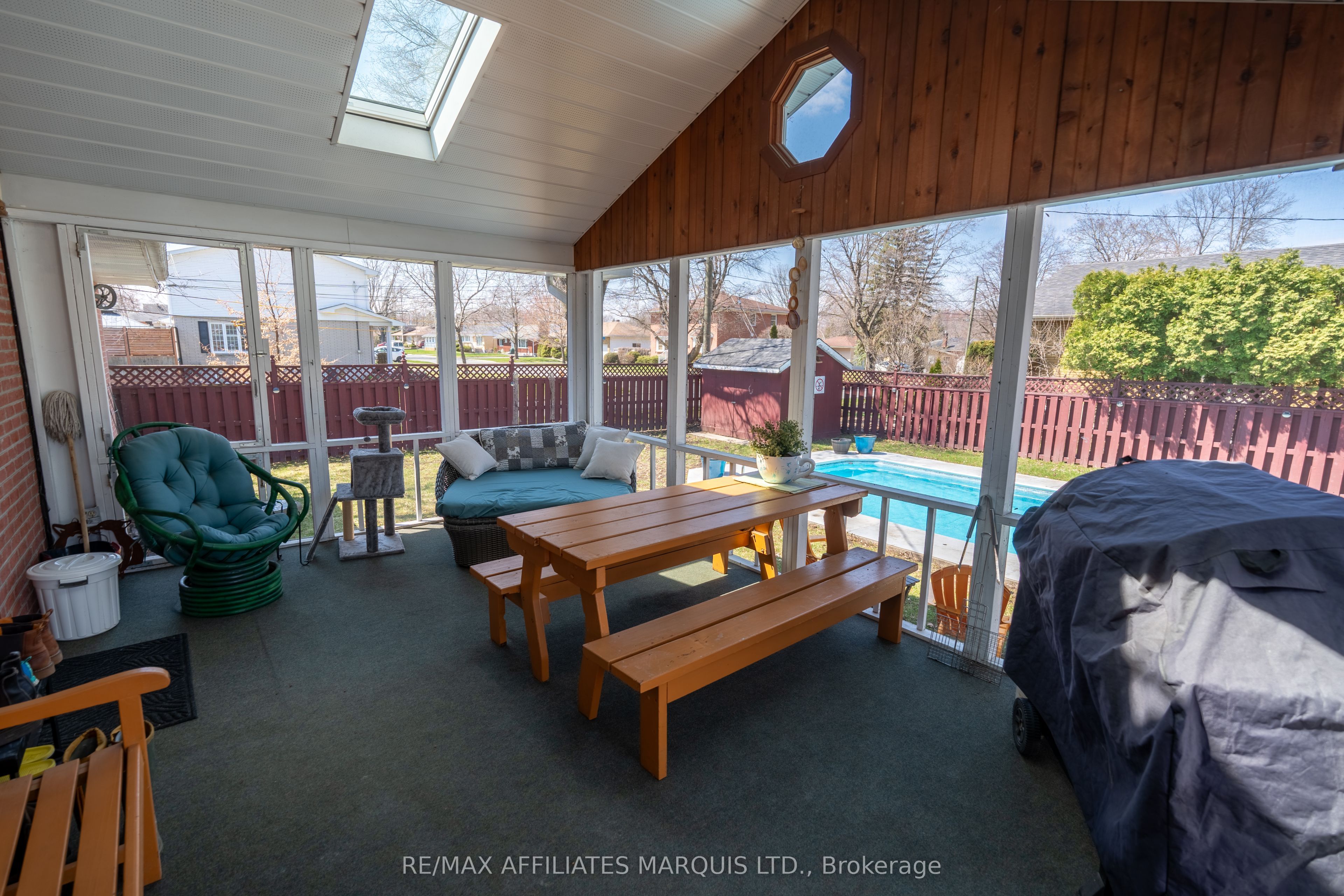 1407 Boyd Street S Property Photo 5