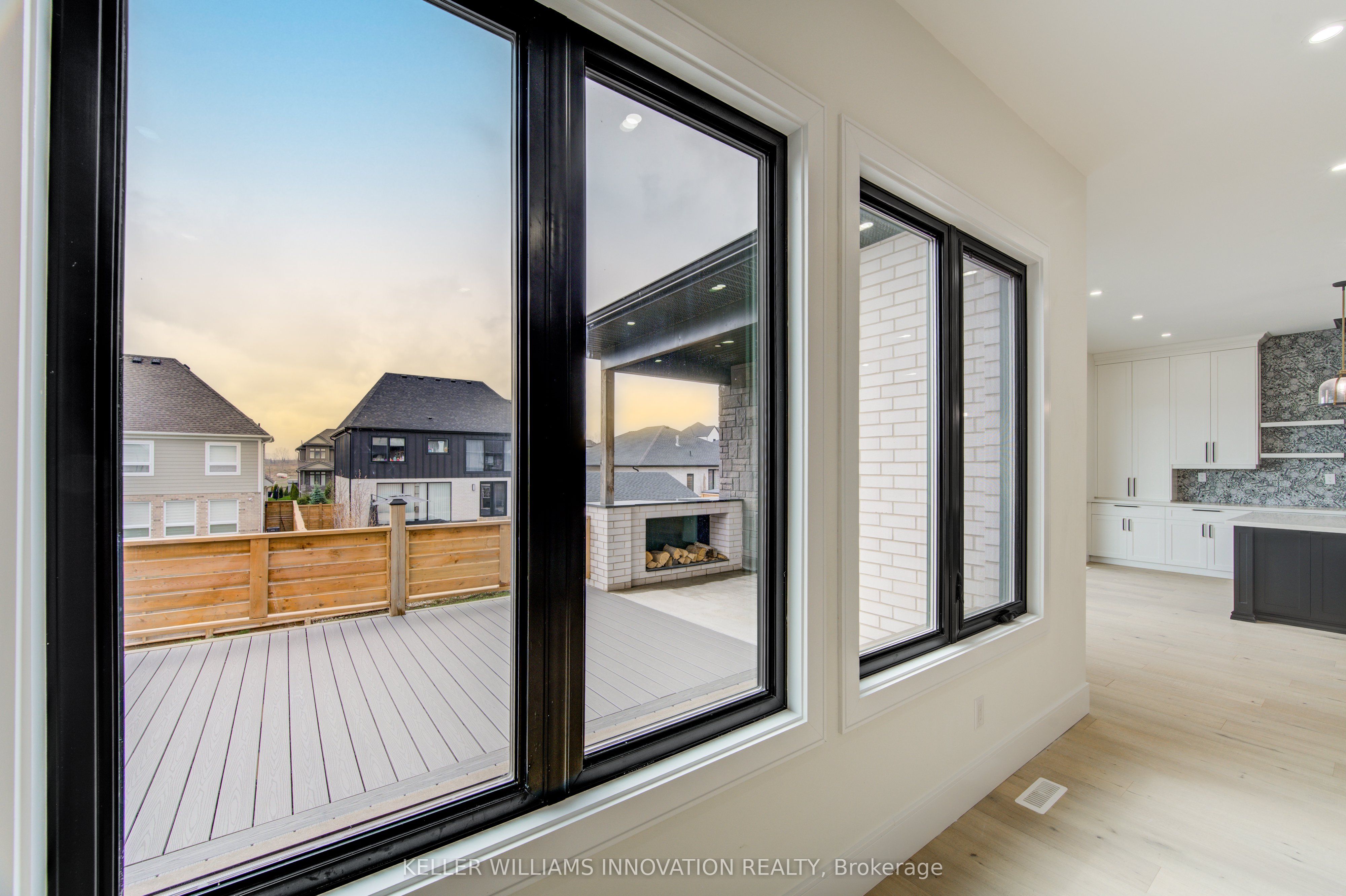 8 Edgeview Crescent W Property Photo 25