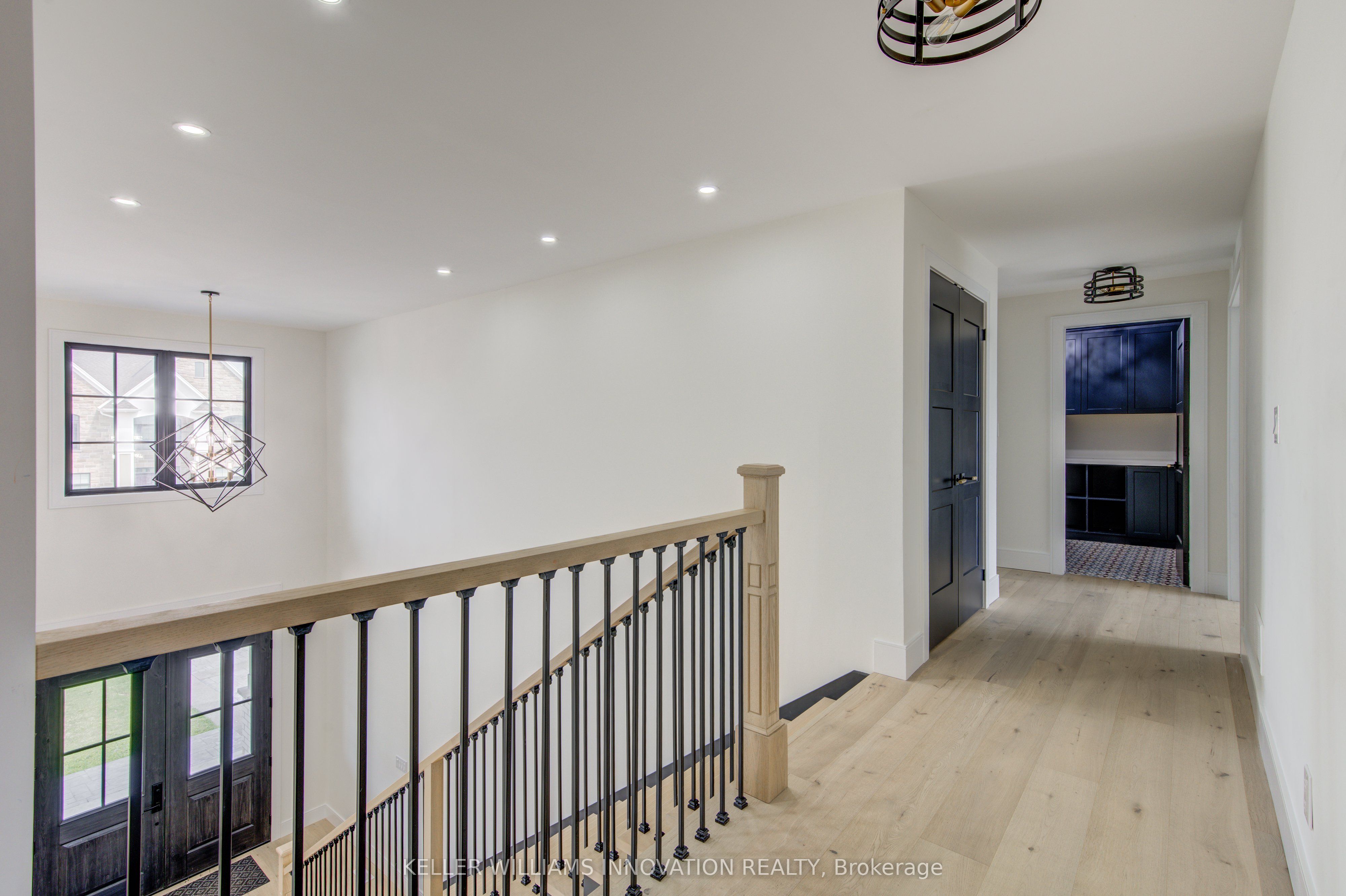 8 Edgeview Crescent W Property Photo 27