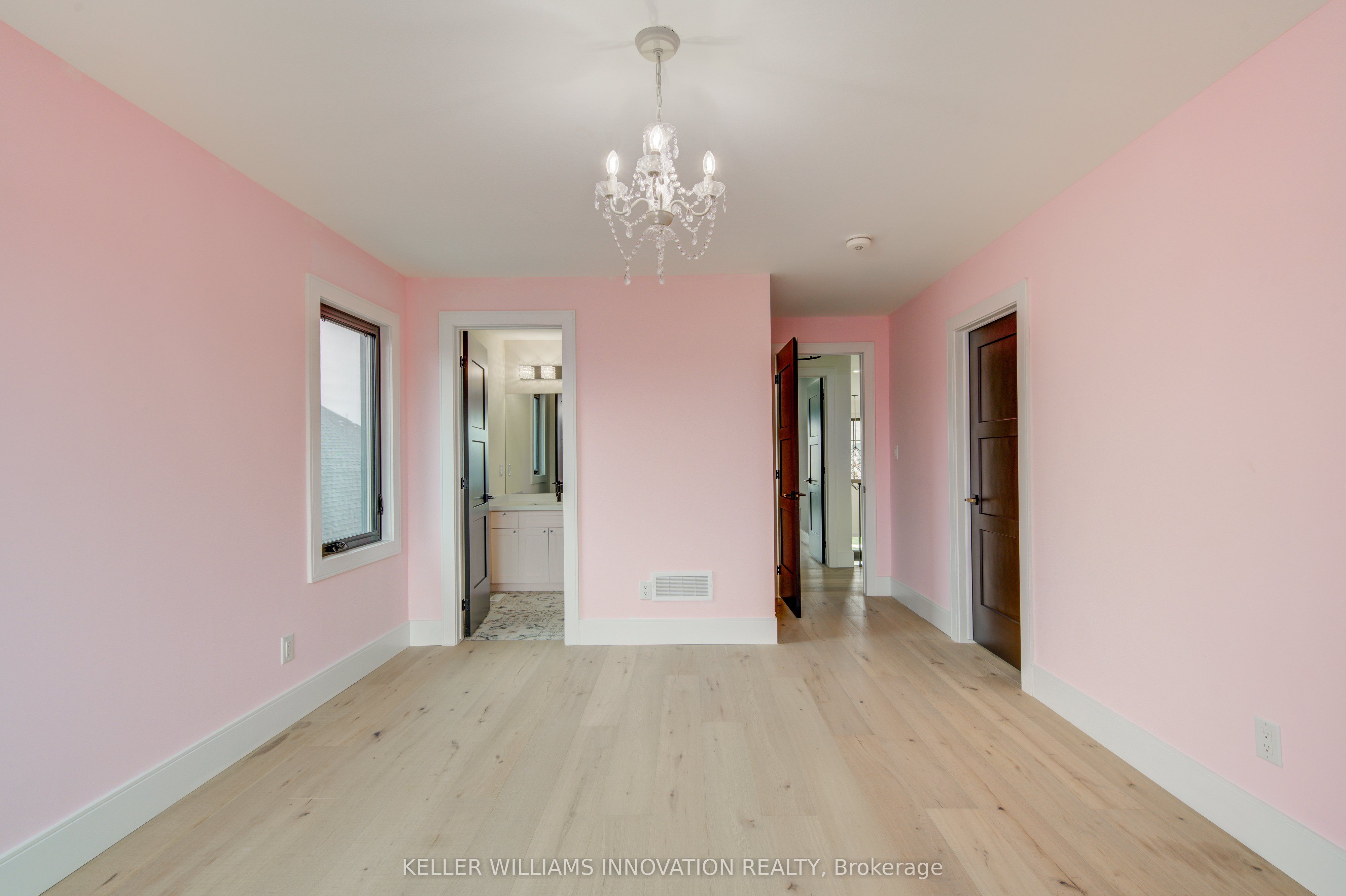 8 Edgeview Crescent W Property Photo 32