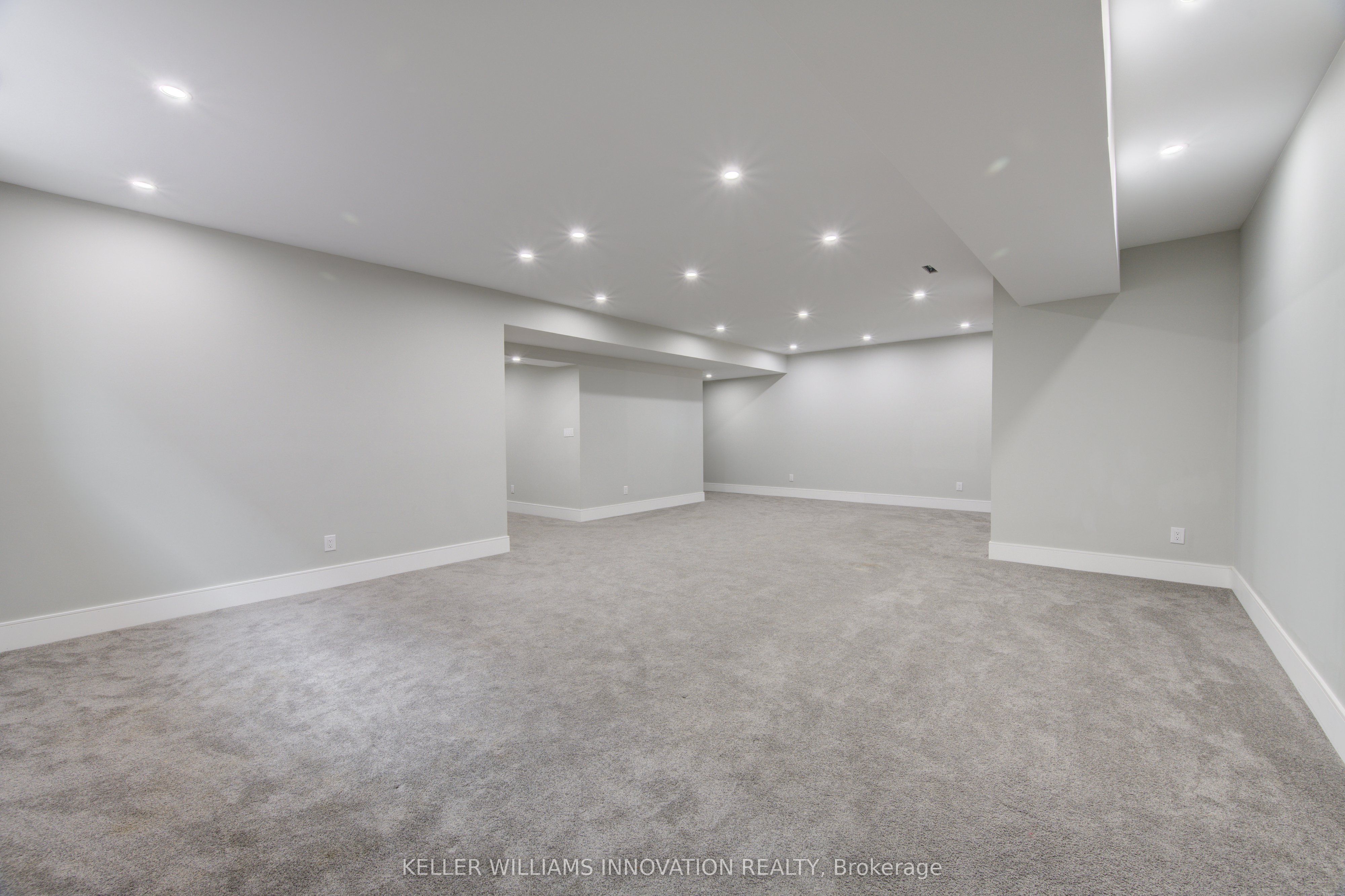 8 Edgeview Crescent W Property Photo 45