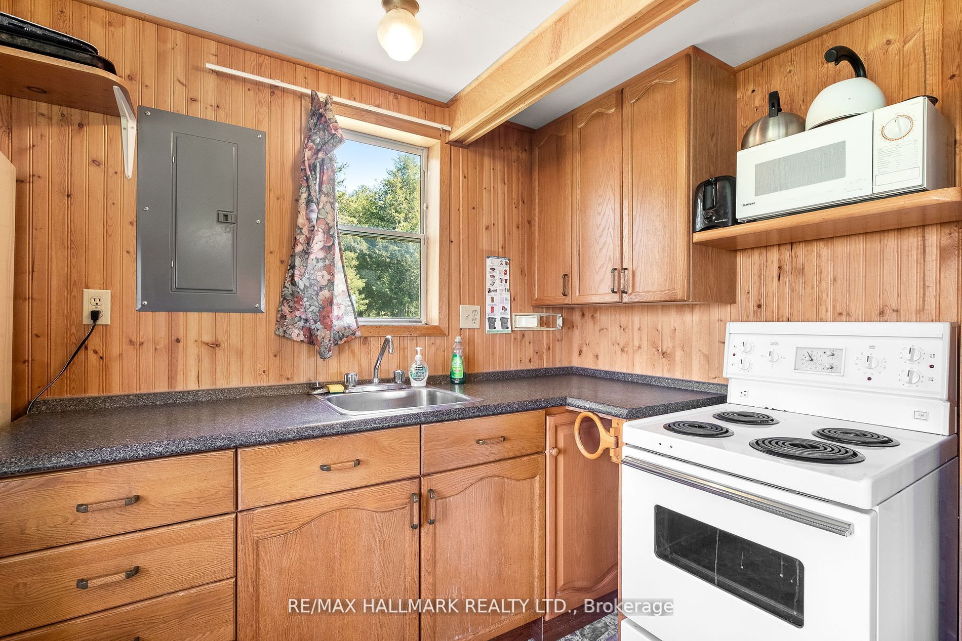 449 Island View Road 107 Property Photo 5