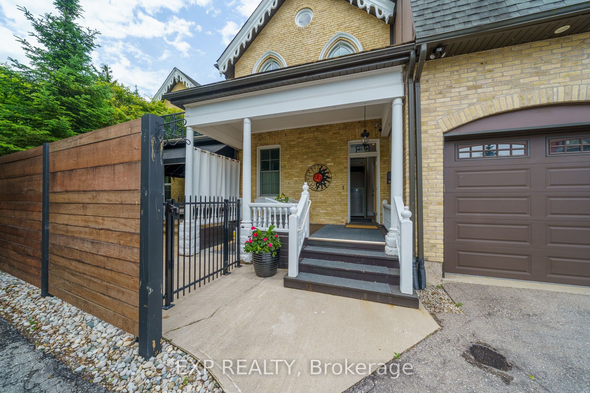 80 Barton Street 3 Property Photo 6