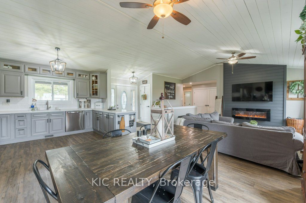 2366 Asphodel 10th Line Property Photo 13