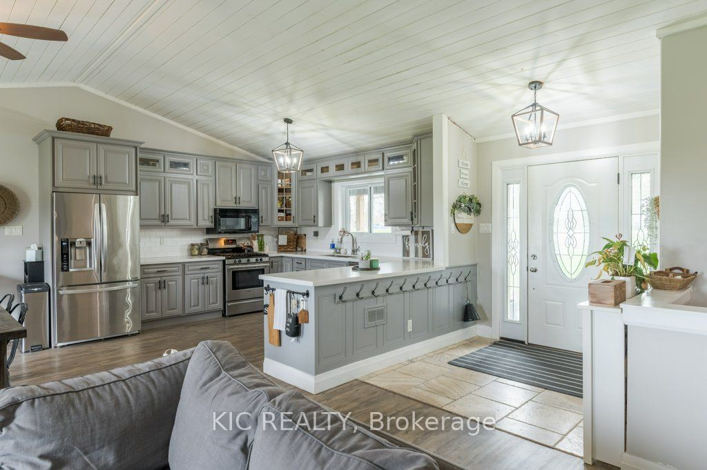 2366 Asphodel 10th Line Property Photo 18