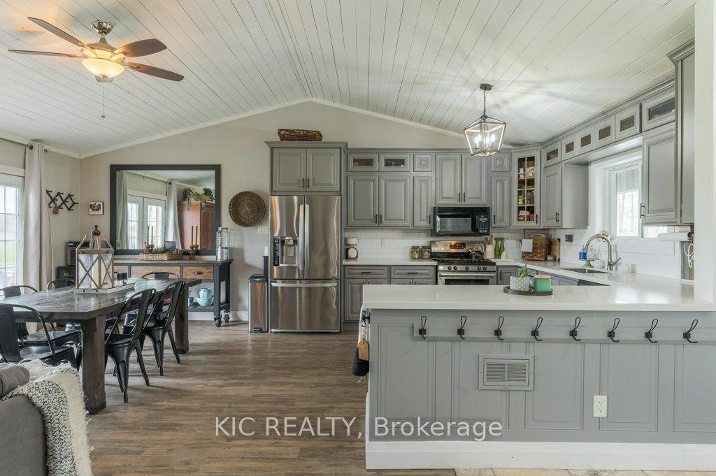 2366 Asphodel 10th Line Property Photo 20