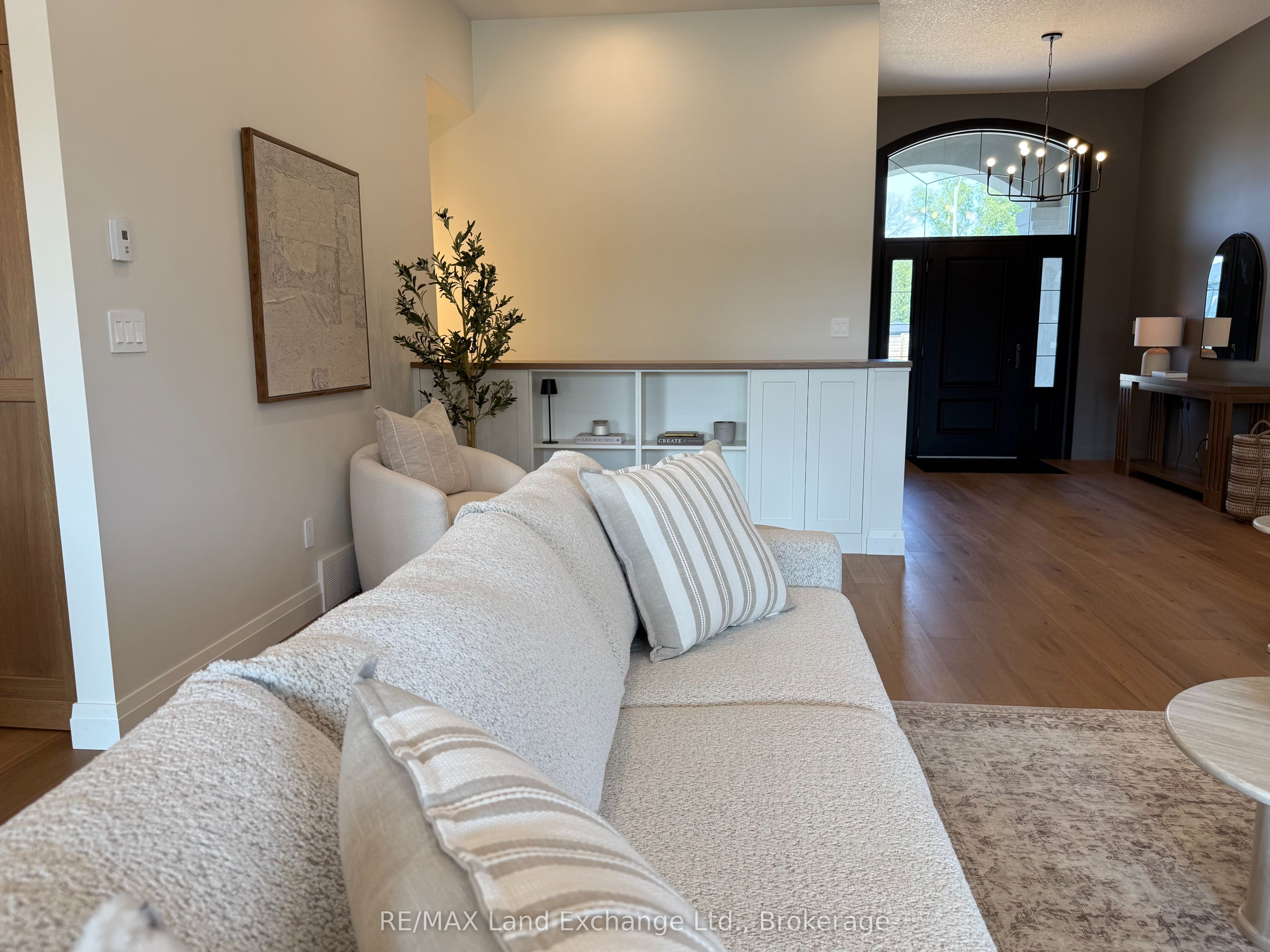 926 Bogdanovic Way Property Photo 8
