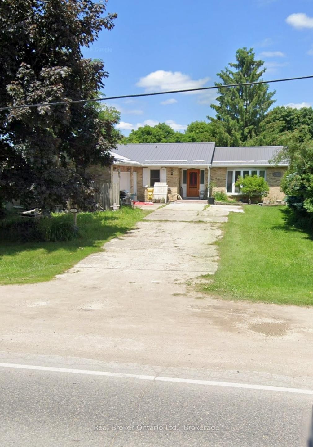 525 Main Street W Property Photo 1