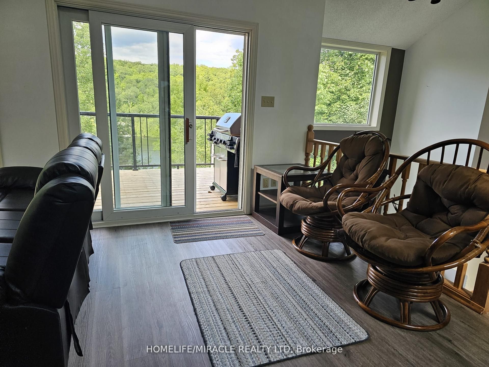 1274 Twist Lane Property Photo 4
