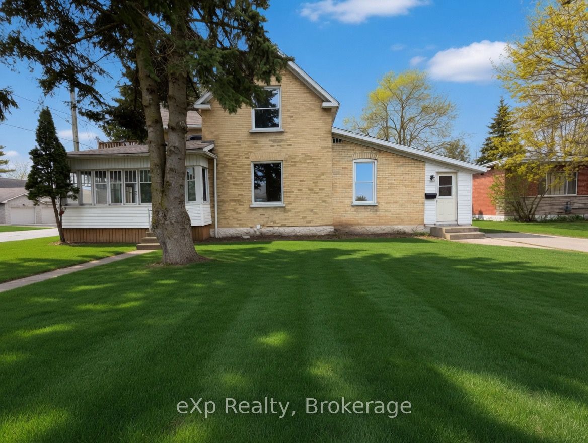 572 9th Avenue Property Photo 10
