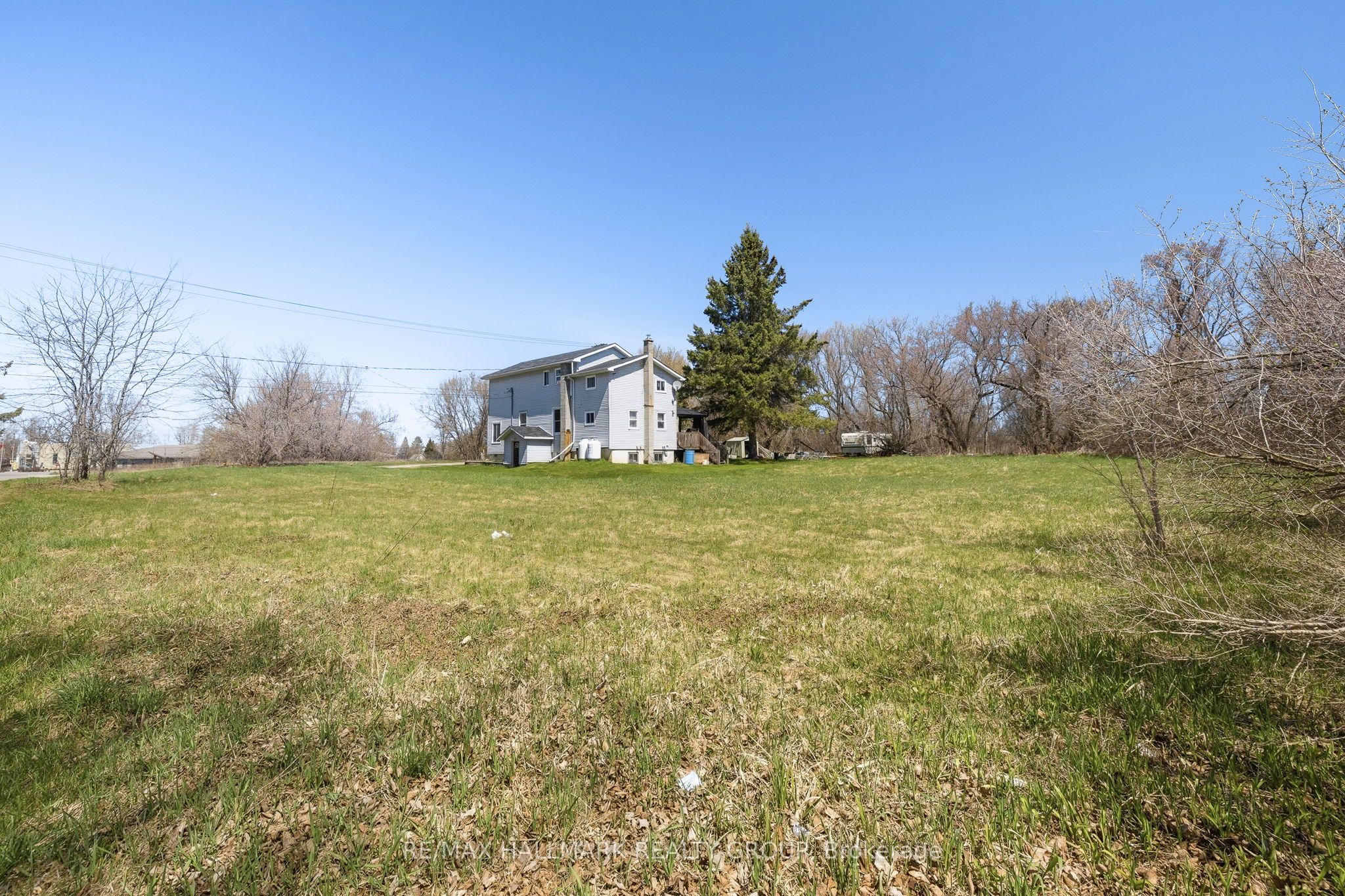 32 Brock Street N Property Photo 6