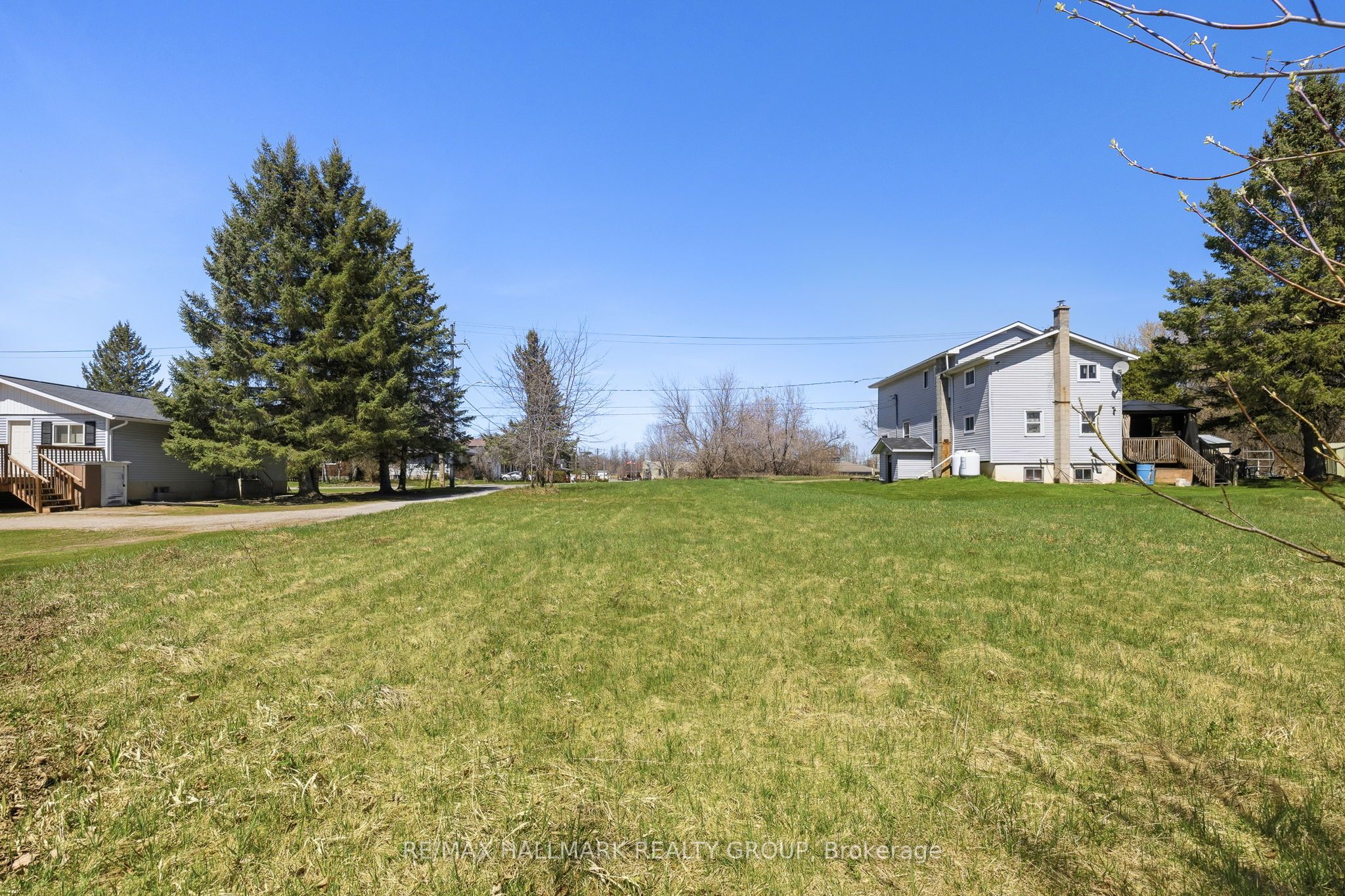 32 Brock Street N Property Photo 7