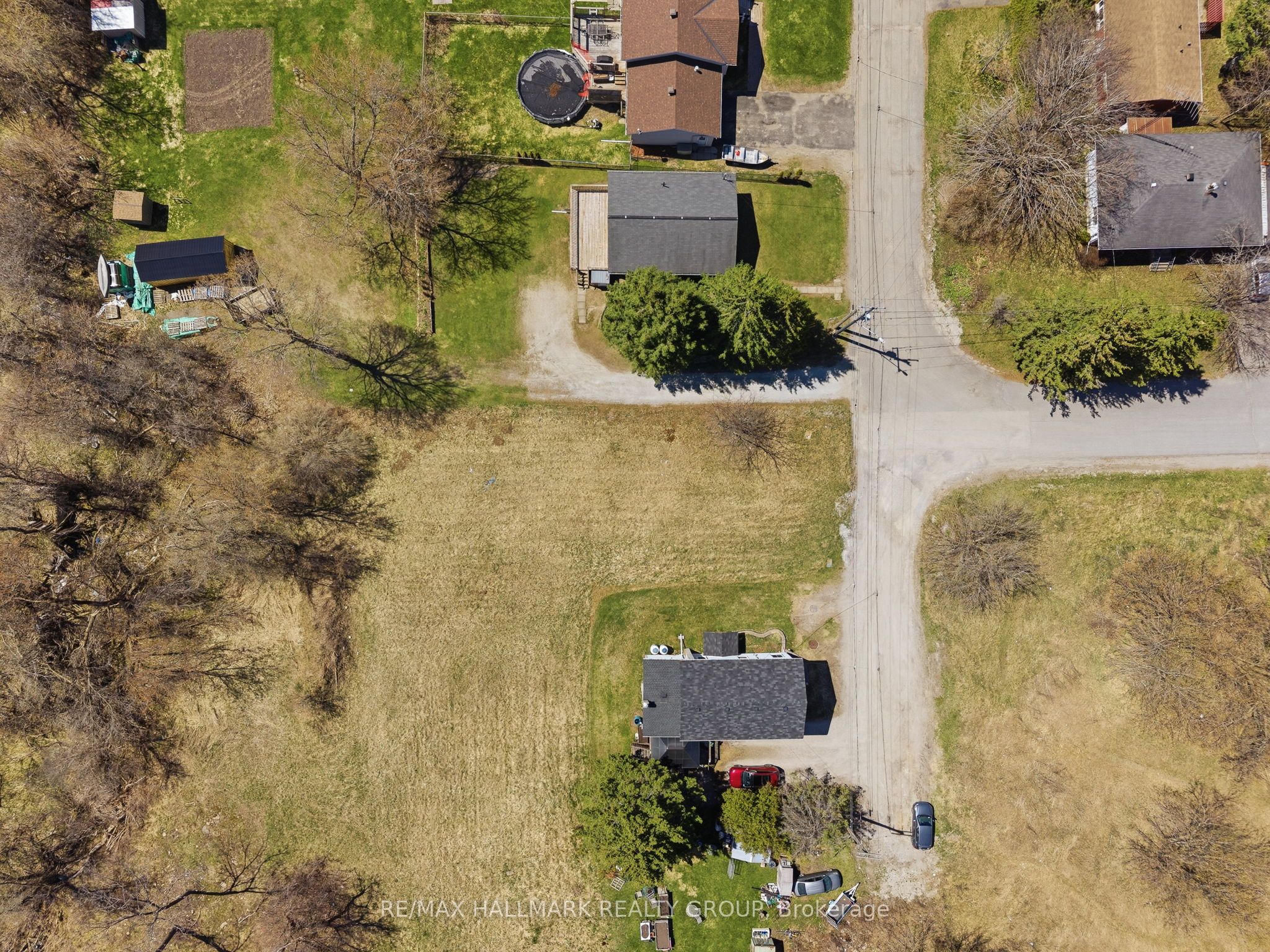 32 Brock Street N Property Photo 16