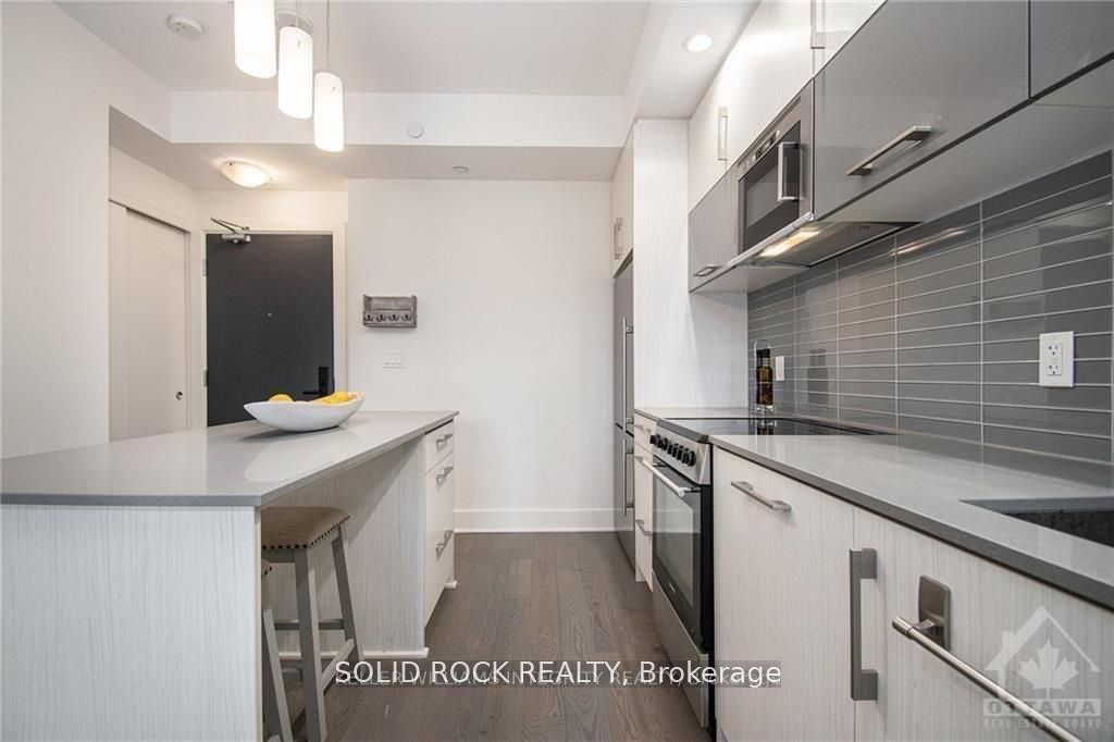 255 Bay Street 213 Property Photo 14