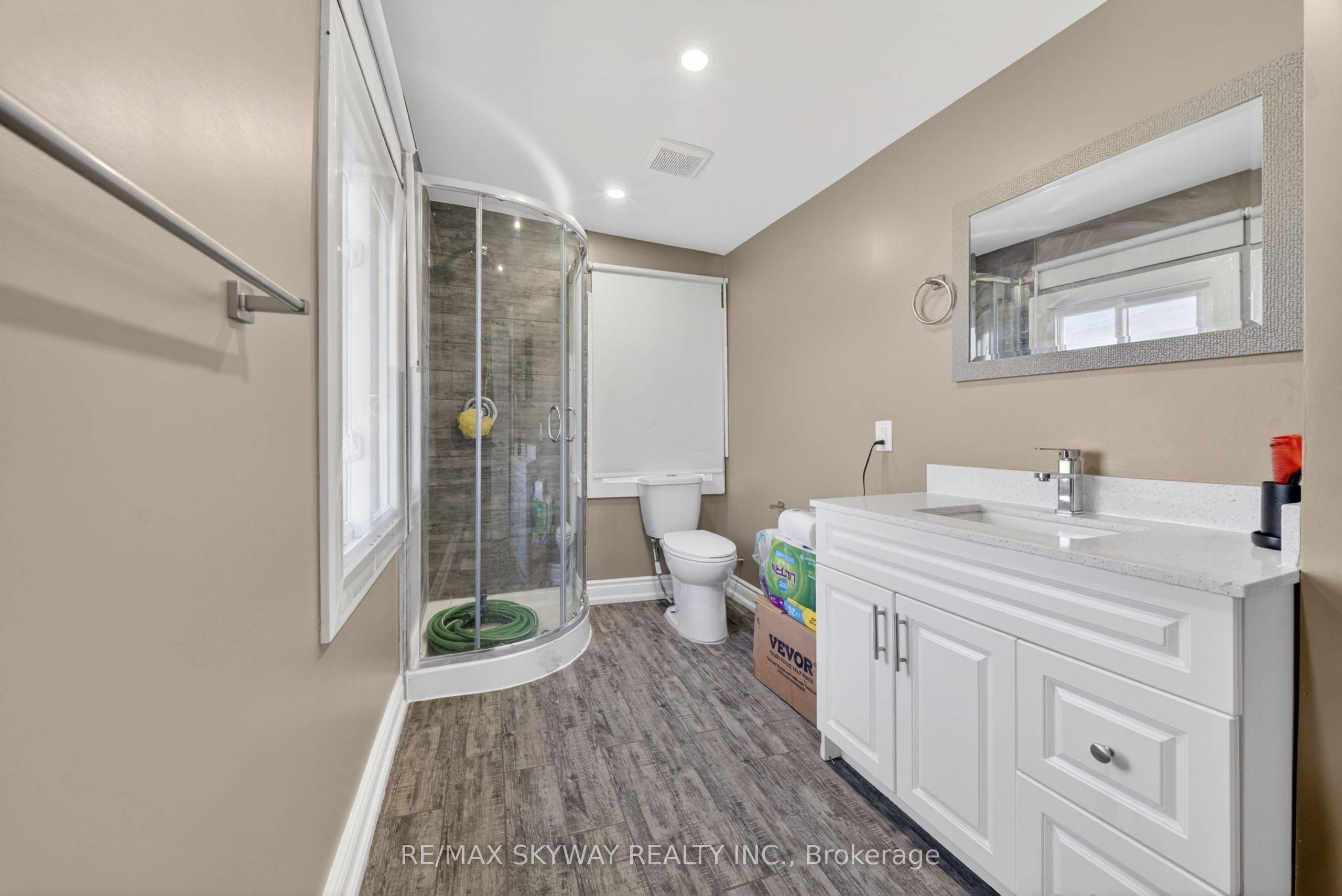 53263 Winger Road E Property Photo 29