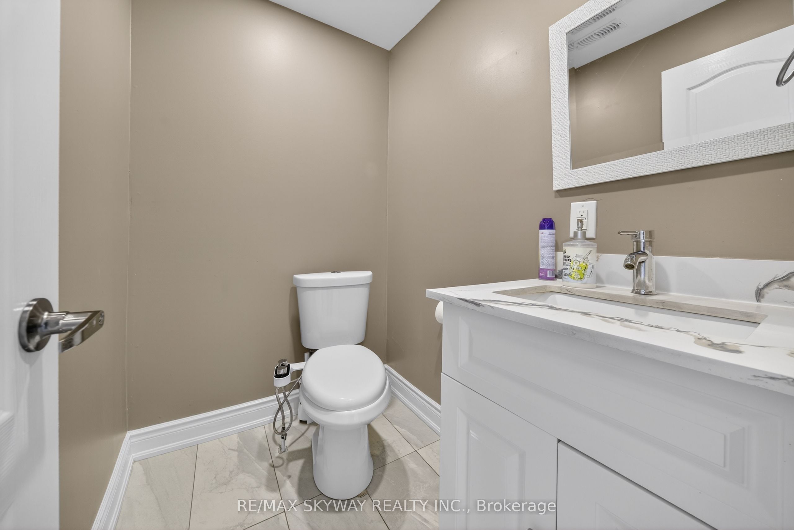 53263 Winger Road E Property Photo 45