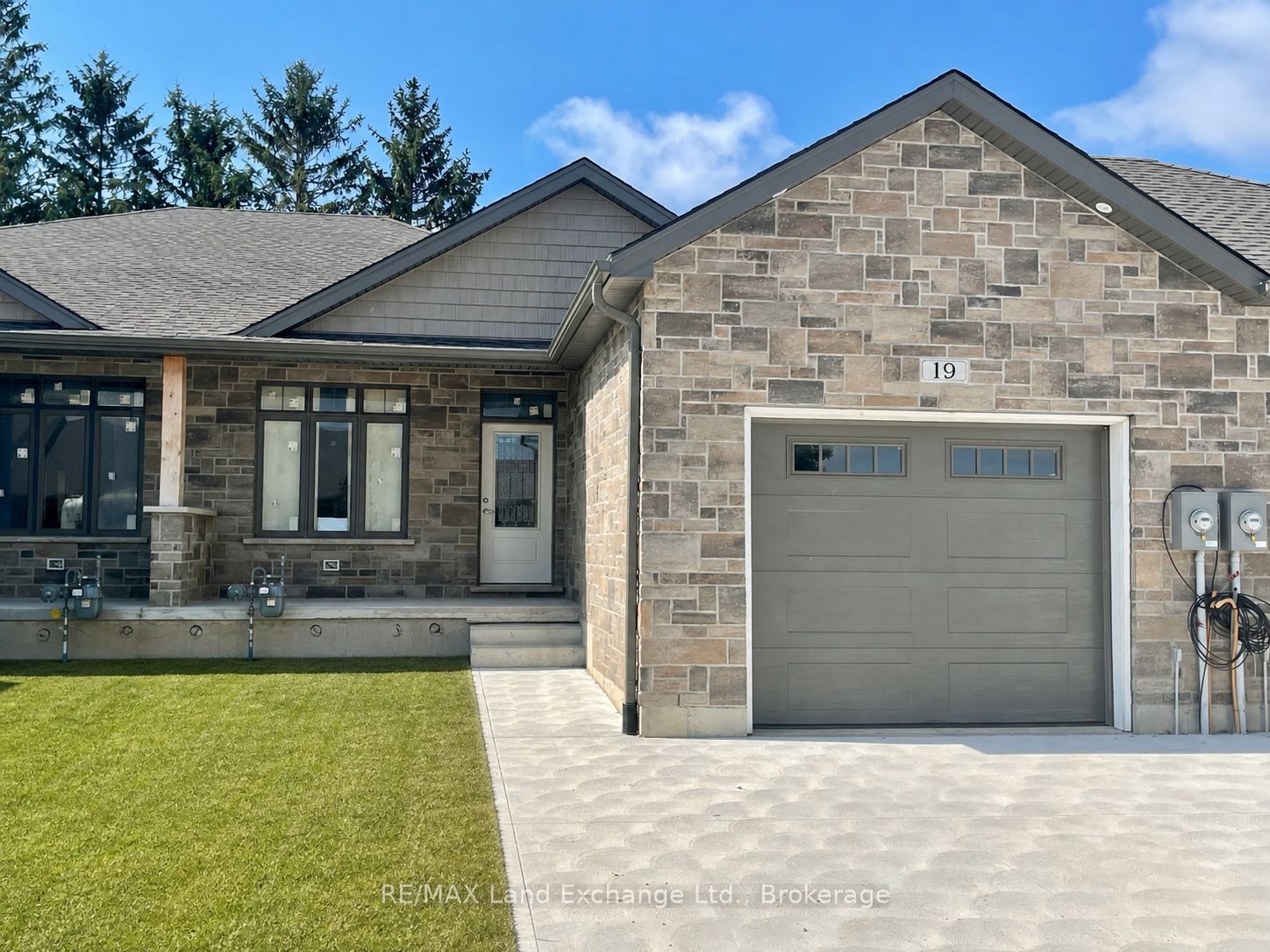 19 Nyah Court Property Photo 1
