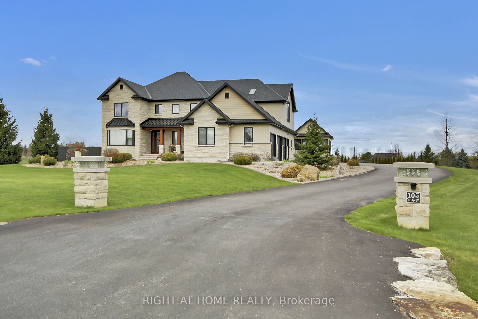 105 Ravenview Way Property Photo 1