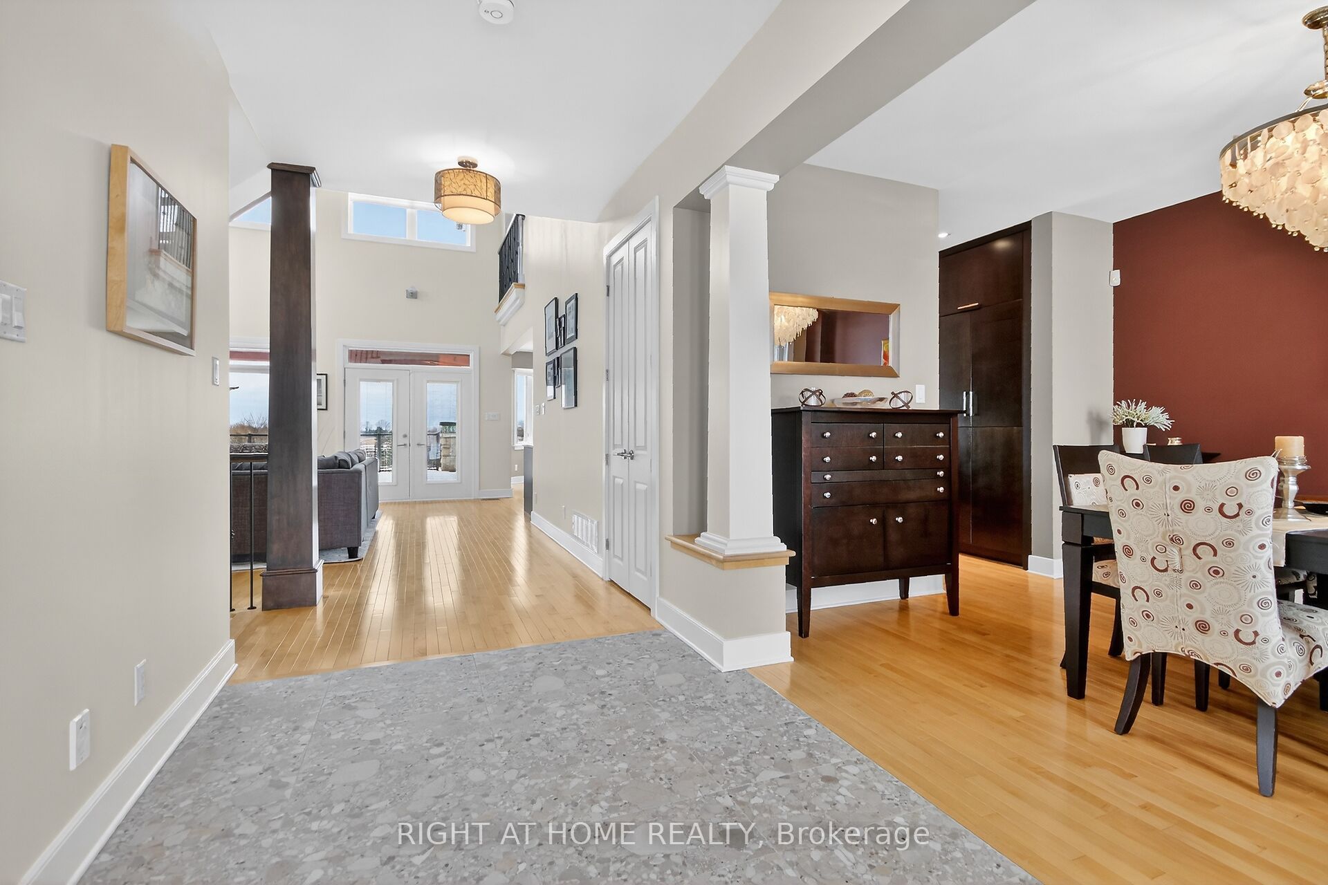 105 Ravenview Way Property Photo 4