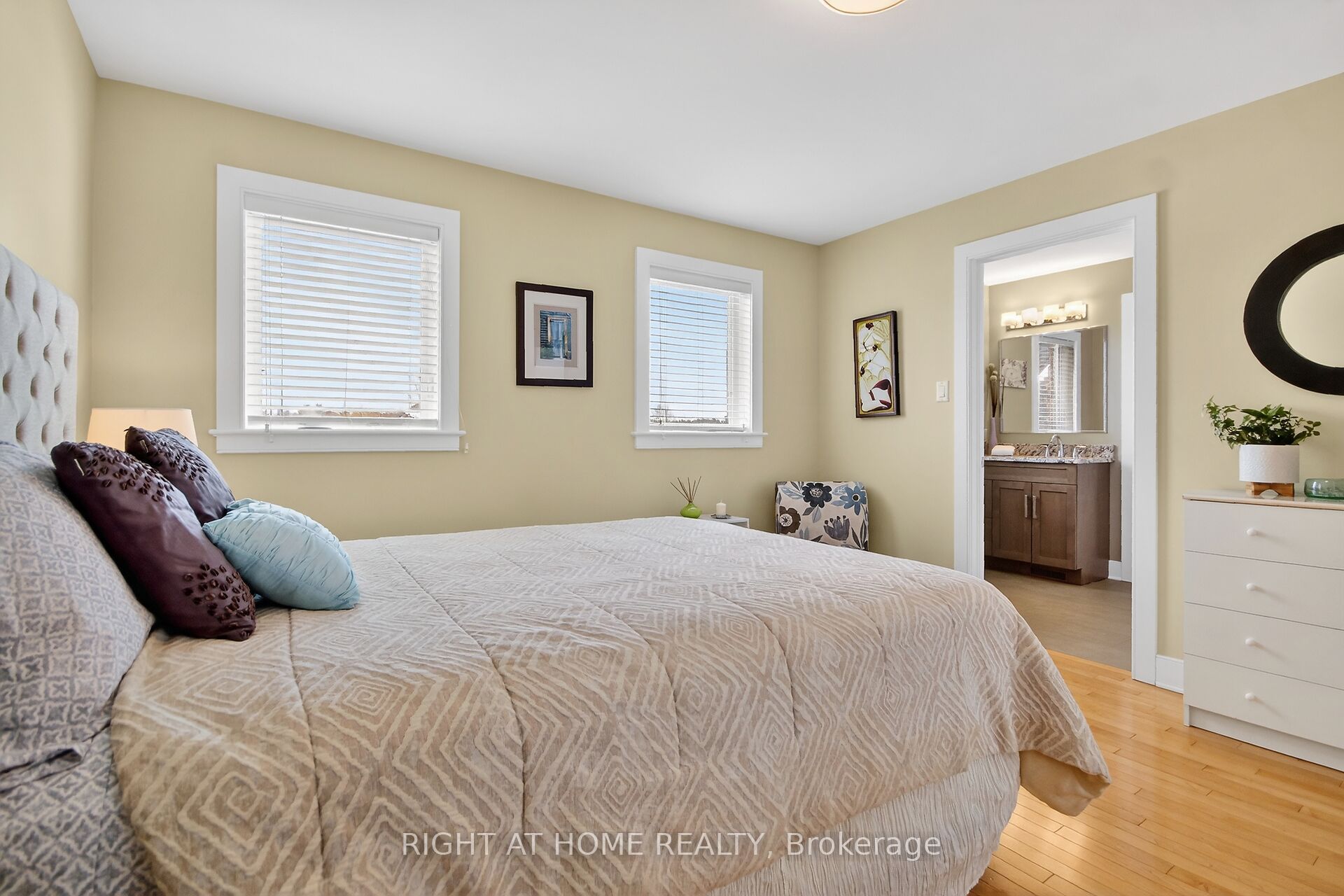 105 Ravenview Way Property Photo 32