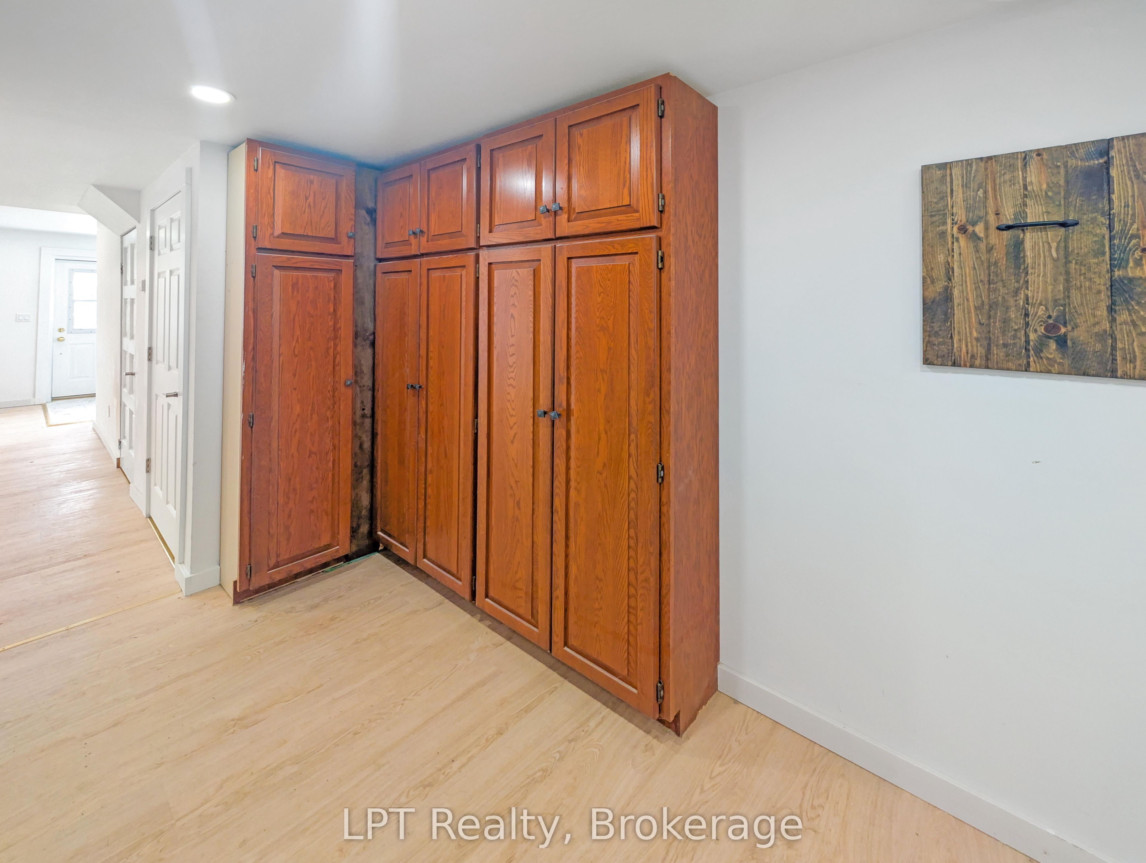 163 Garafraxa Street Property Photo 9
