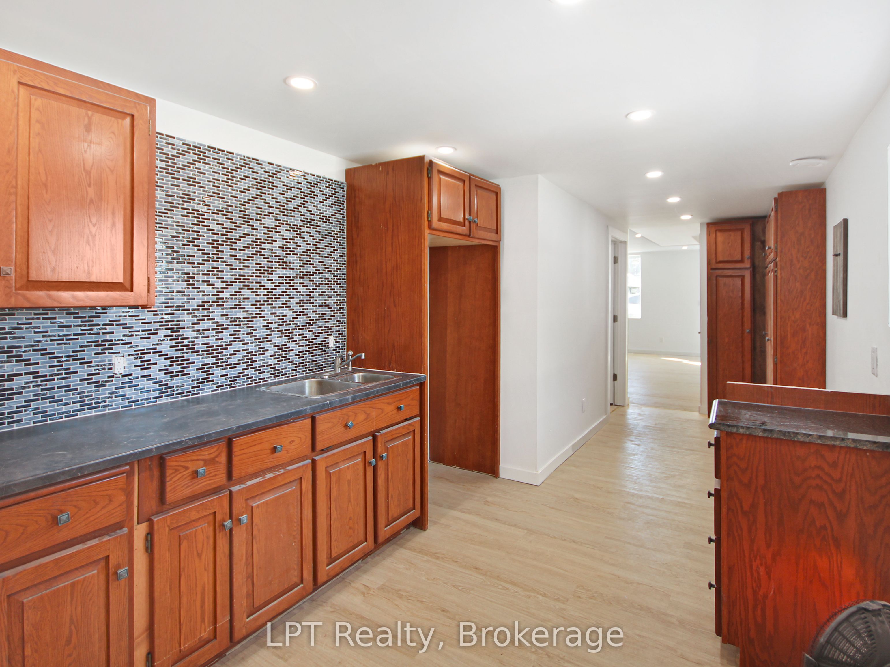 163 Garafraxa Street Property Photo 12