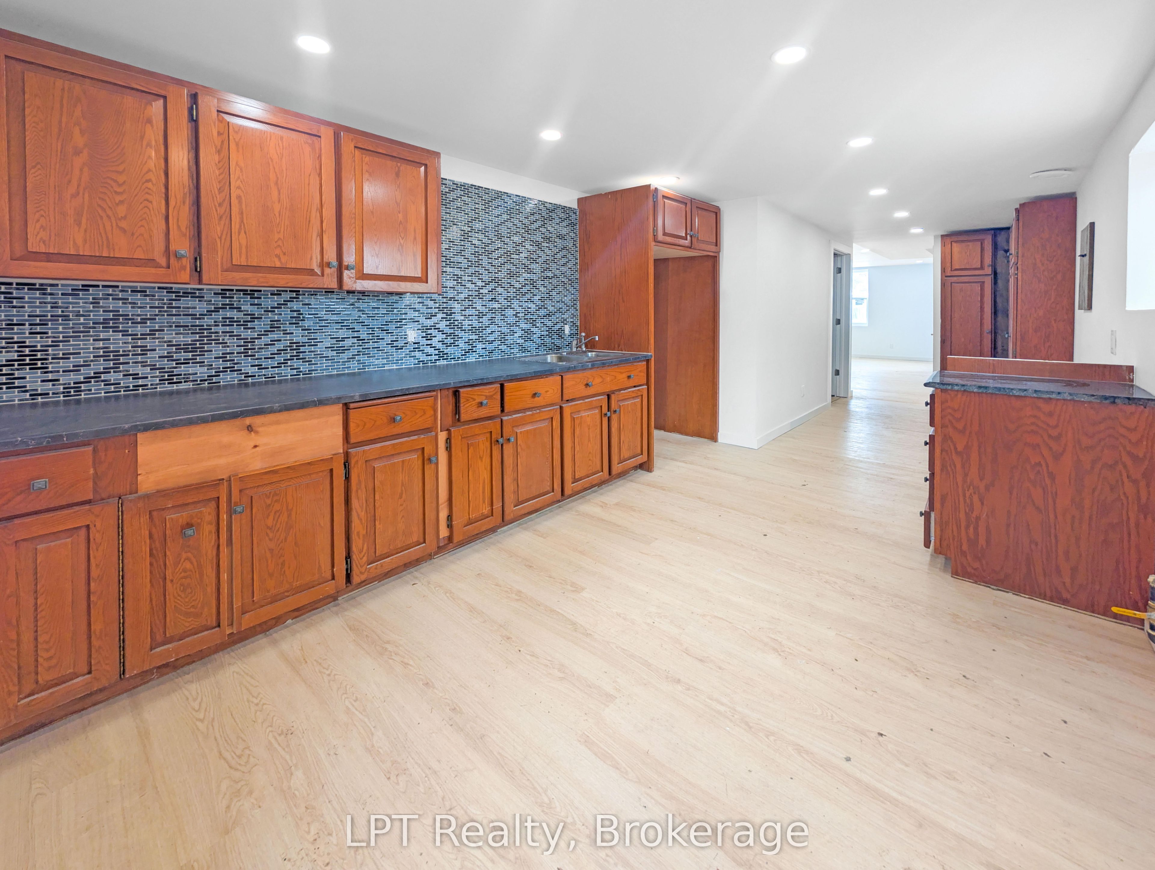 163 Garafraxa Street Property Photo 14