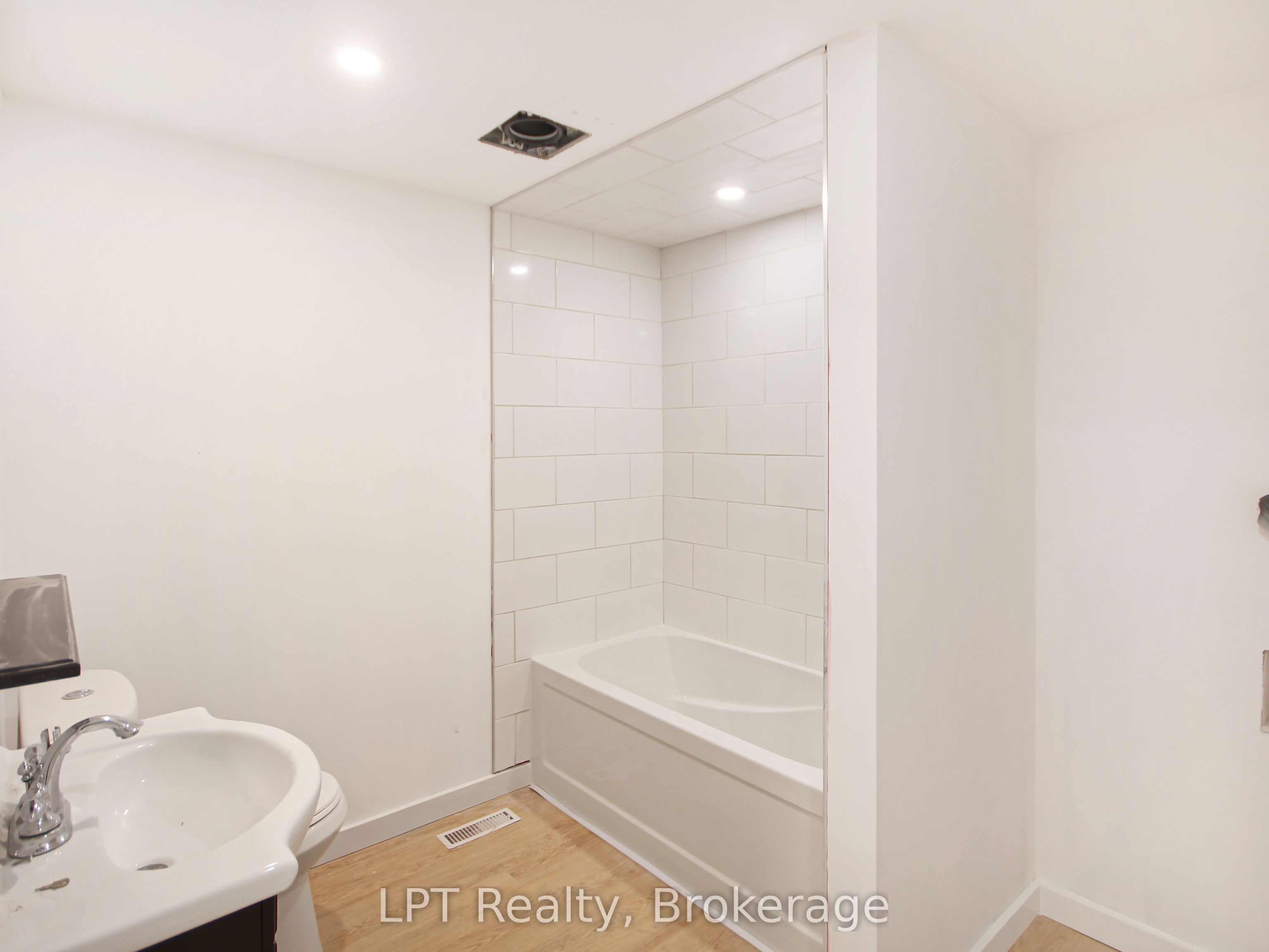 163 Garafraxa Street Property Photo 15