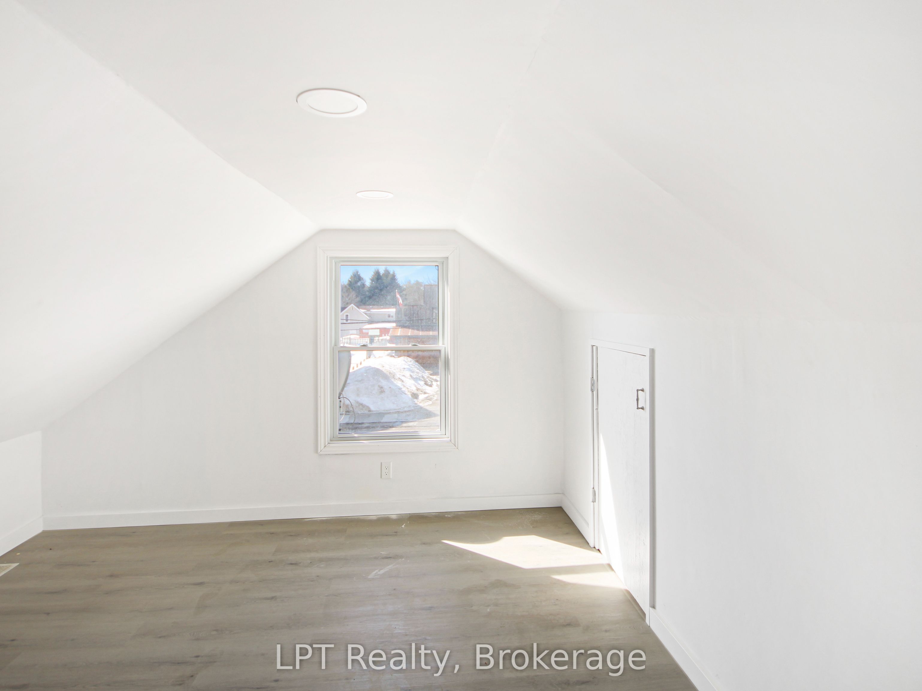 163 Garafraxa Street Property Photo 22
