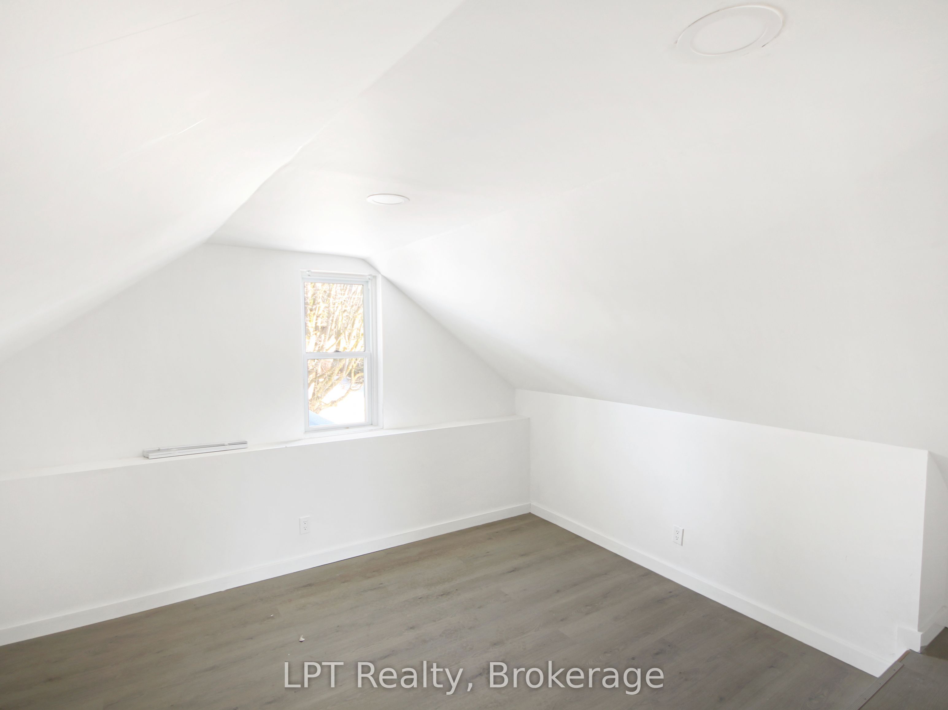 163 Garafraxa Street Property Photo 26